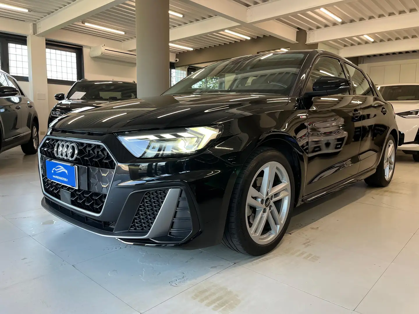 Audi A1 Sportback 30 TFSI 110cv S-tronic S-Line Edition Negro - 2