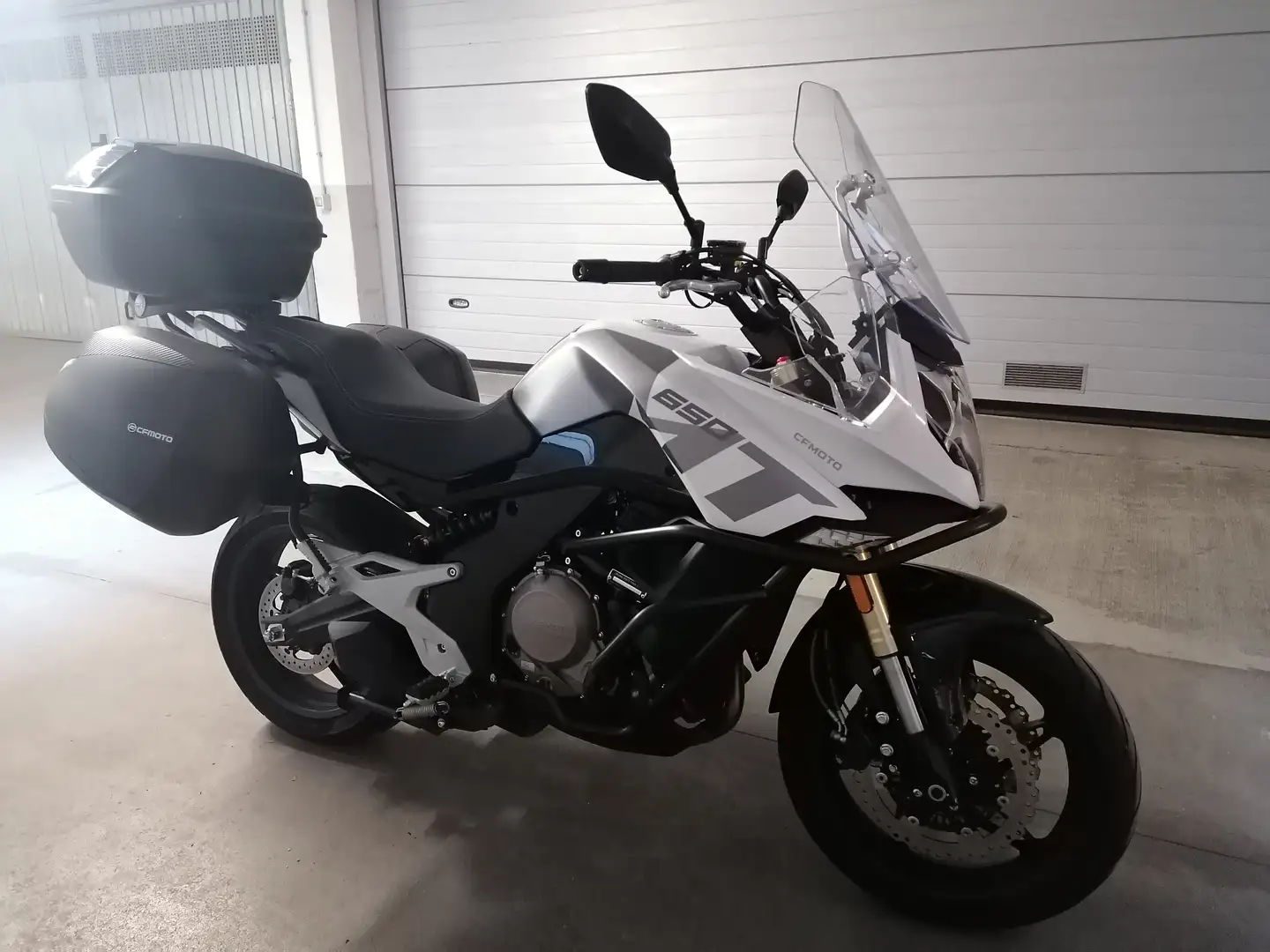 CFMOTO 650 MT - 2