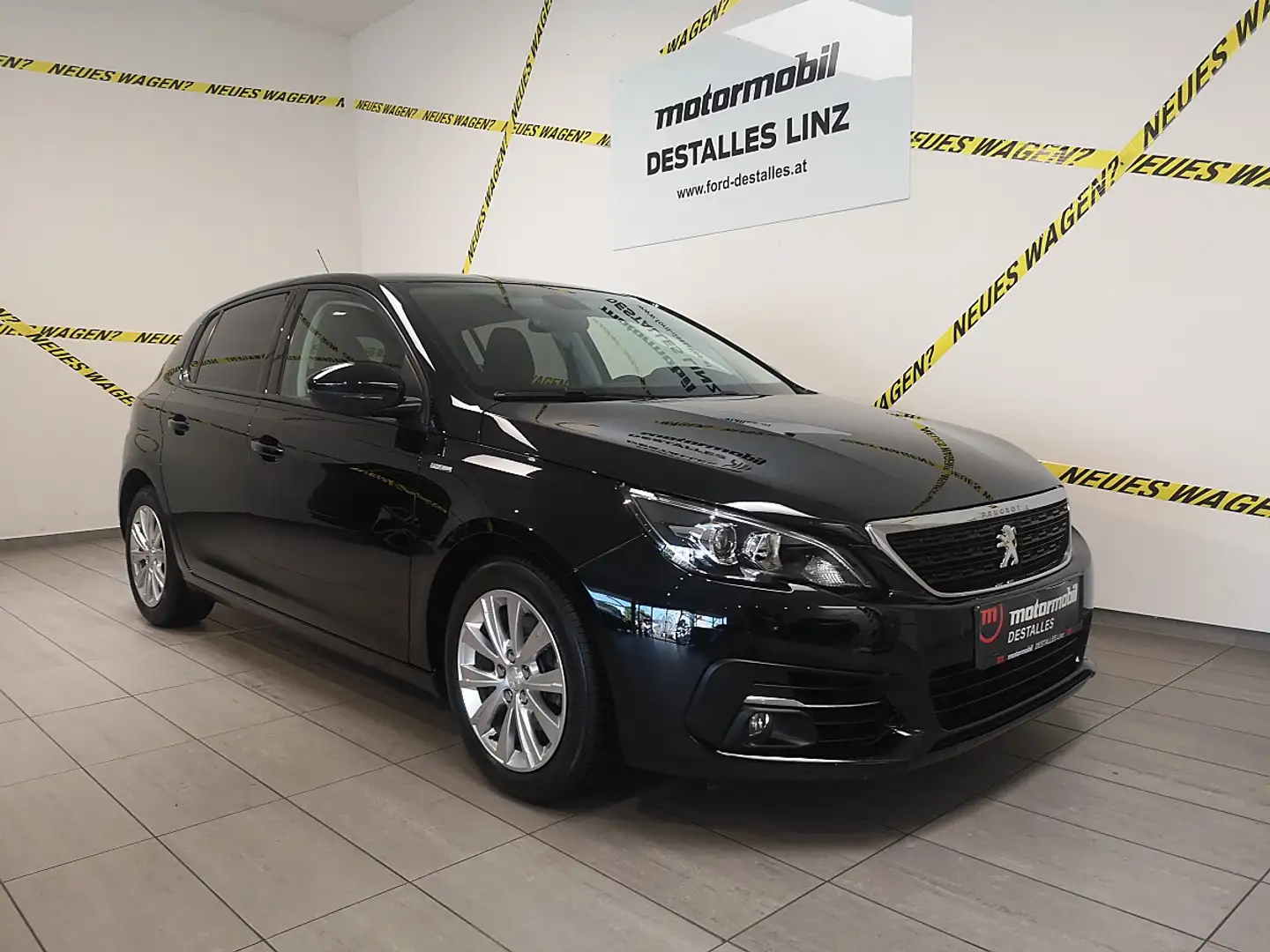 Peugeot 308 1,5 BlueHDI 130 Style S&S Schwarz - 1