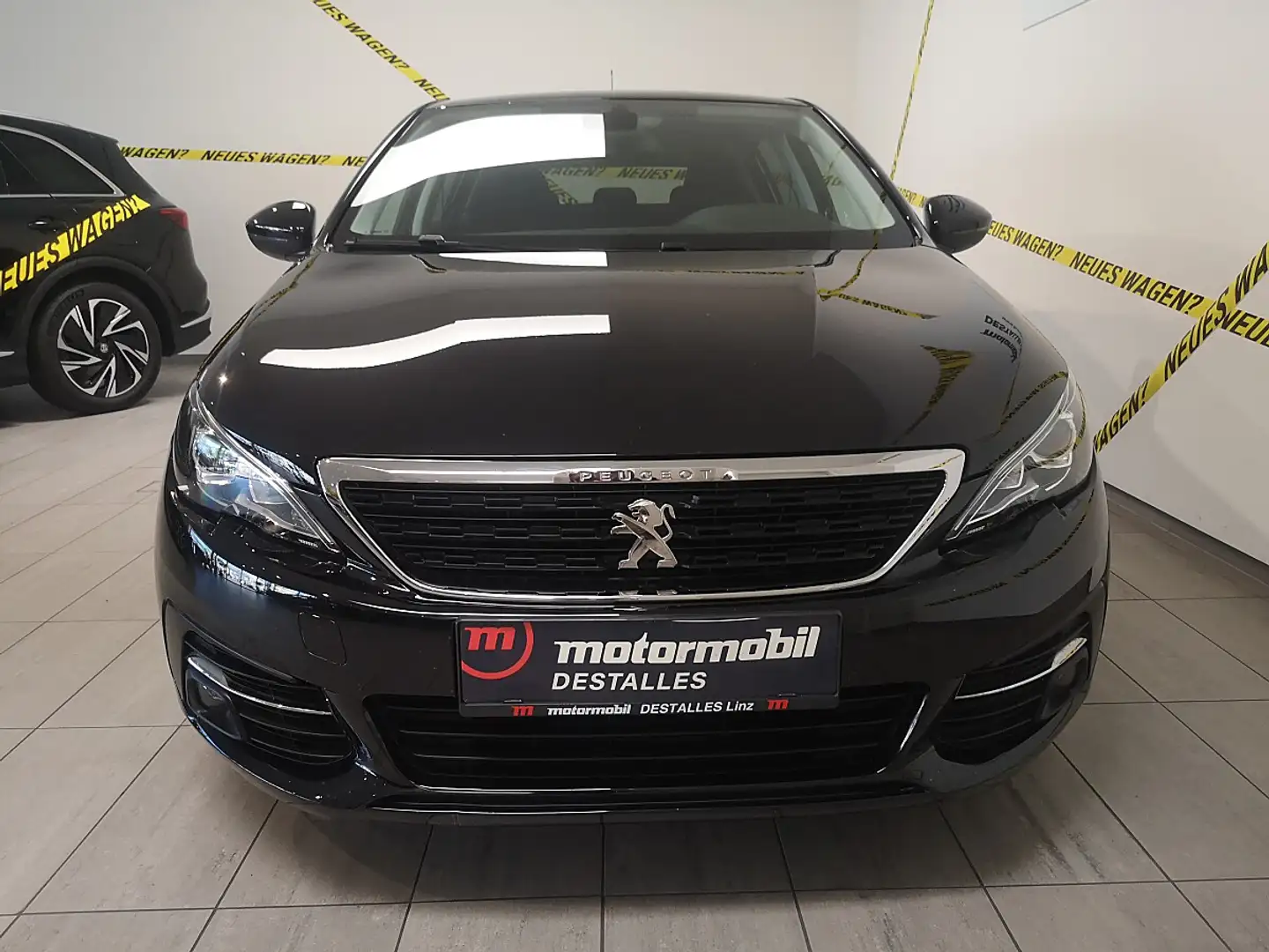 Peugeot 308 1,5 BlueHDI 130 Style S&S Schwarz - 2