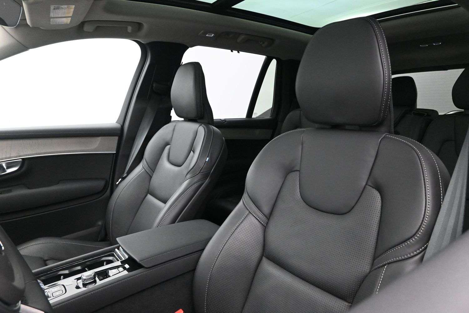 2026 Volvo XC90 Ultra Bright B6 Heads Up Display | Harmon/Kardon A — снимка 1