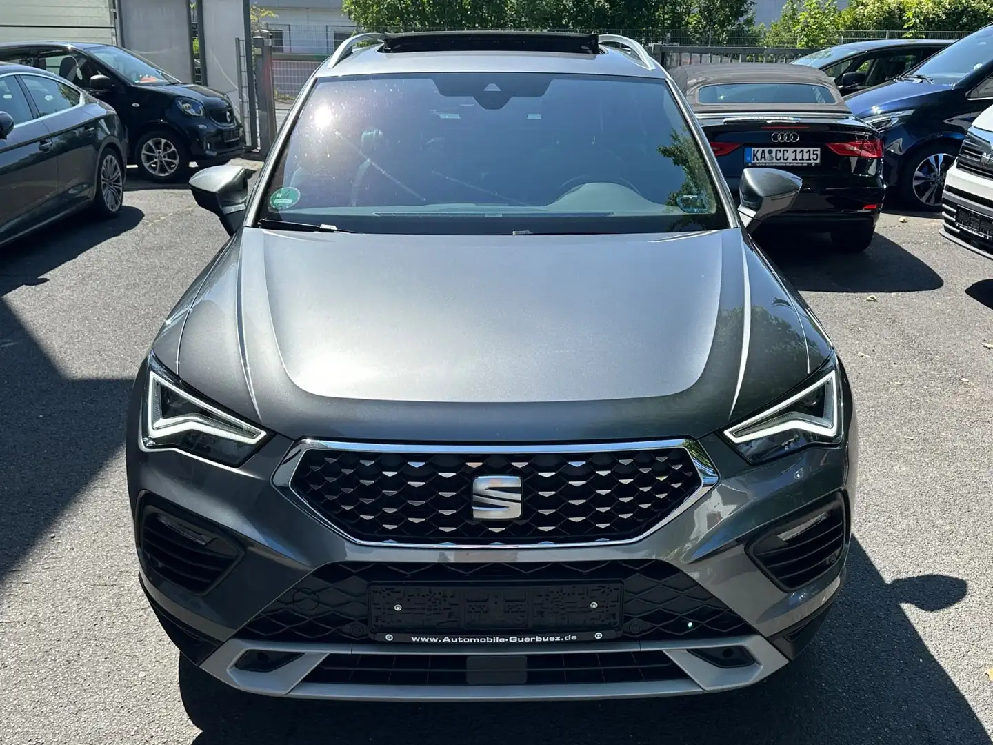 SEAT Ateca Xperience~DSG~PANO~1.HAND~APPLE~RFK~LED Grau - 2