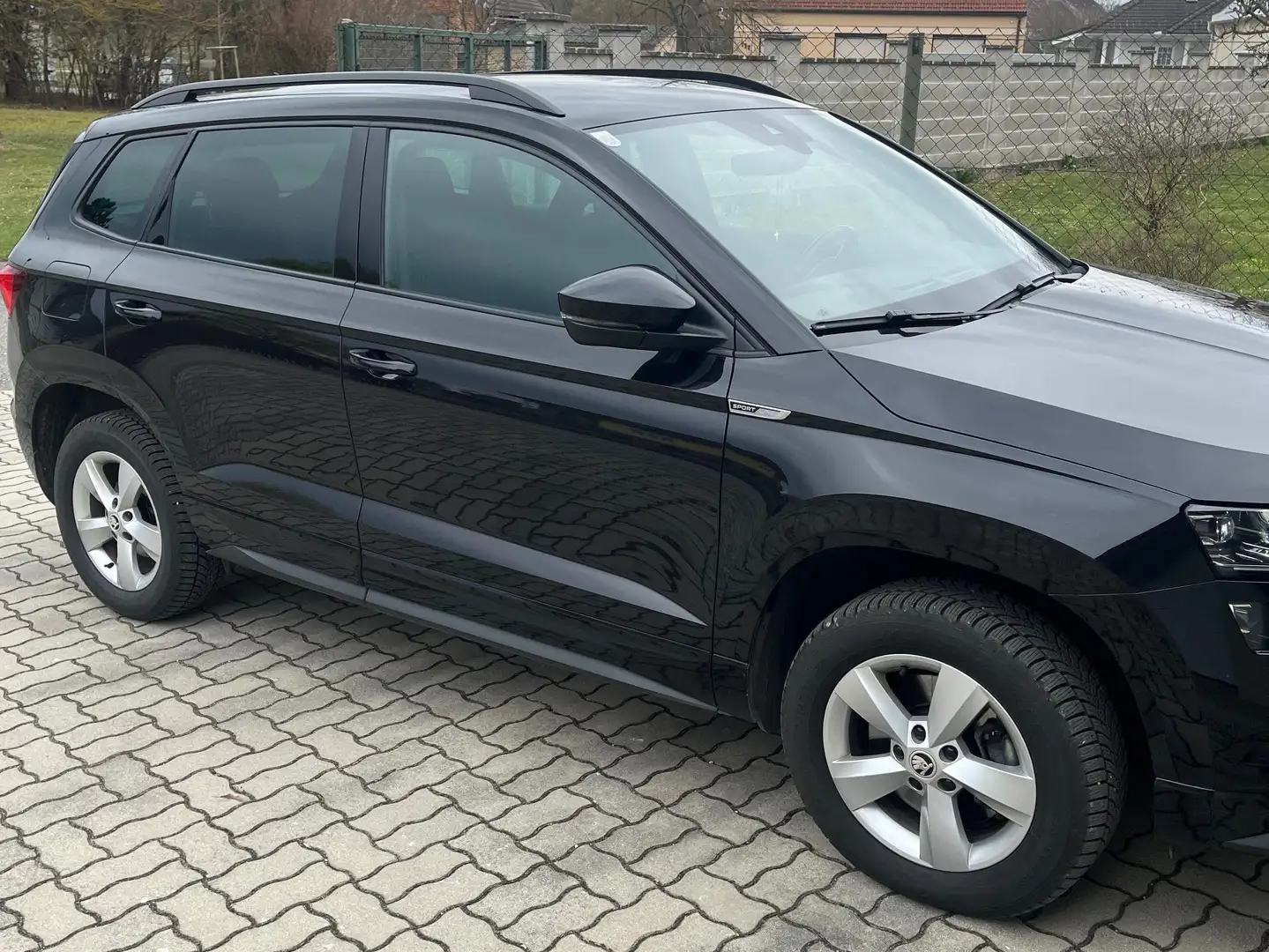 Skoda Karoq Karoq 2,0 TDI SCR 4x4 Sportline DSG Sportline Schwarz - 2