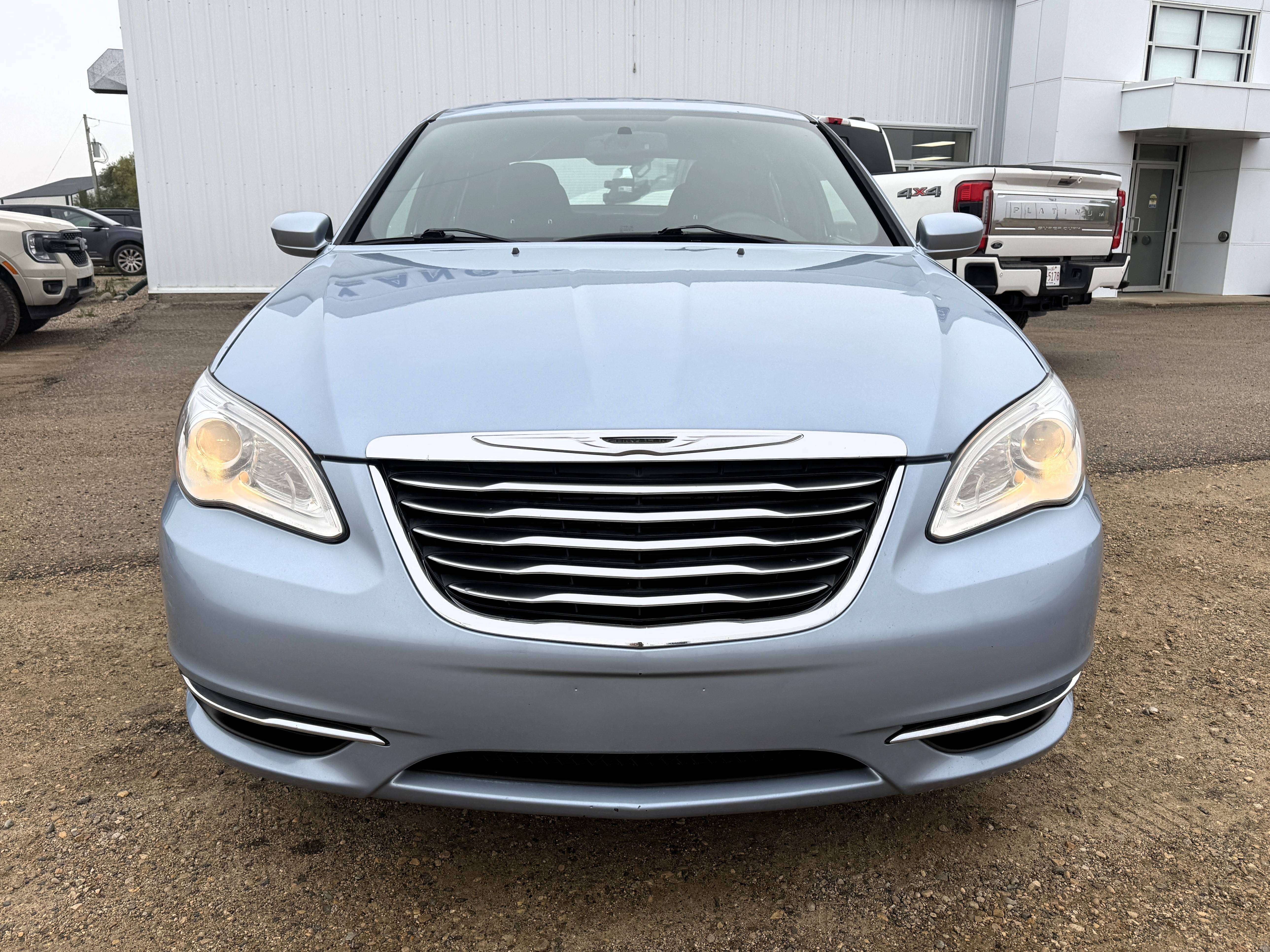 2013 Chrysler 200