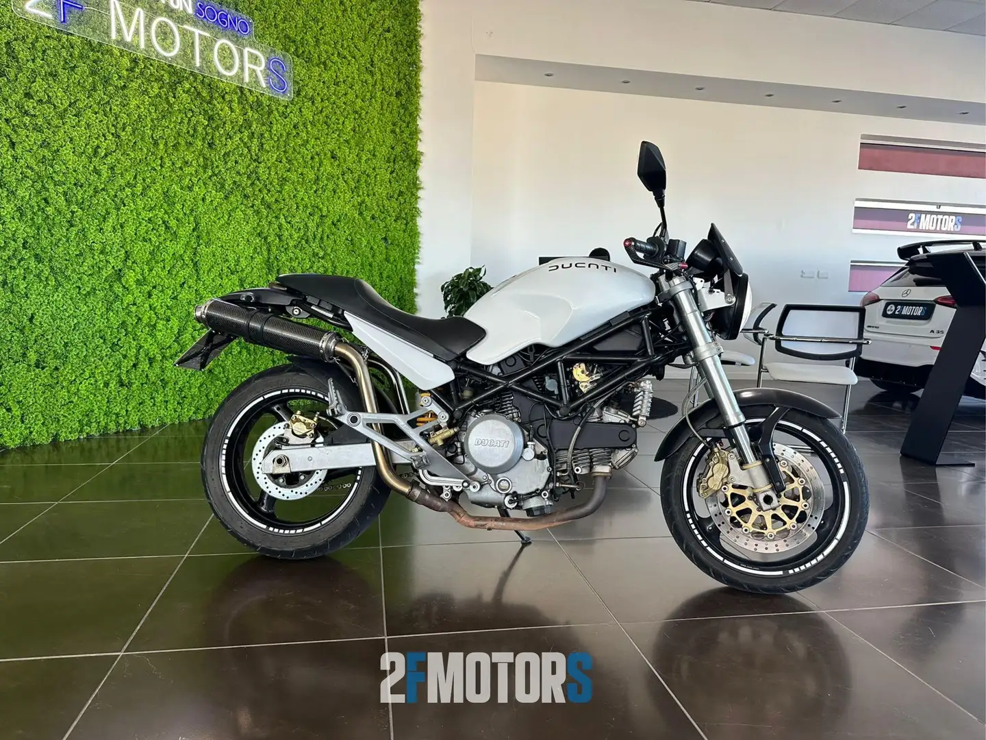 Ducati Monster 750 DARK Bianco - 2