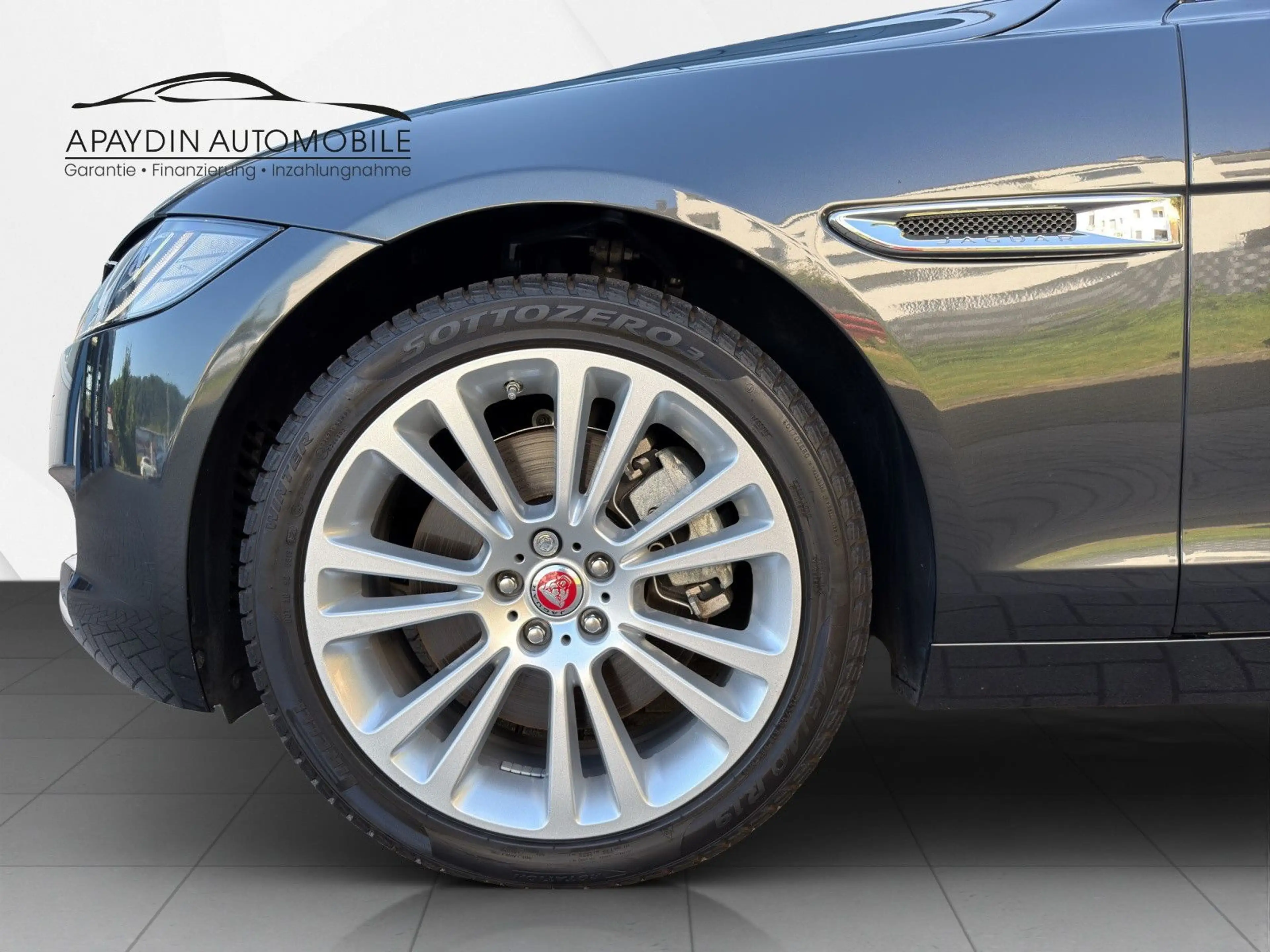 Jaguar XF Portfolio 25 AWD PANO/ACC/LEDER/WiP/15.000 KM — photo 12