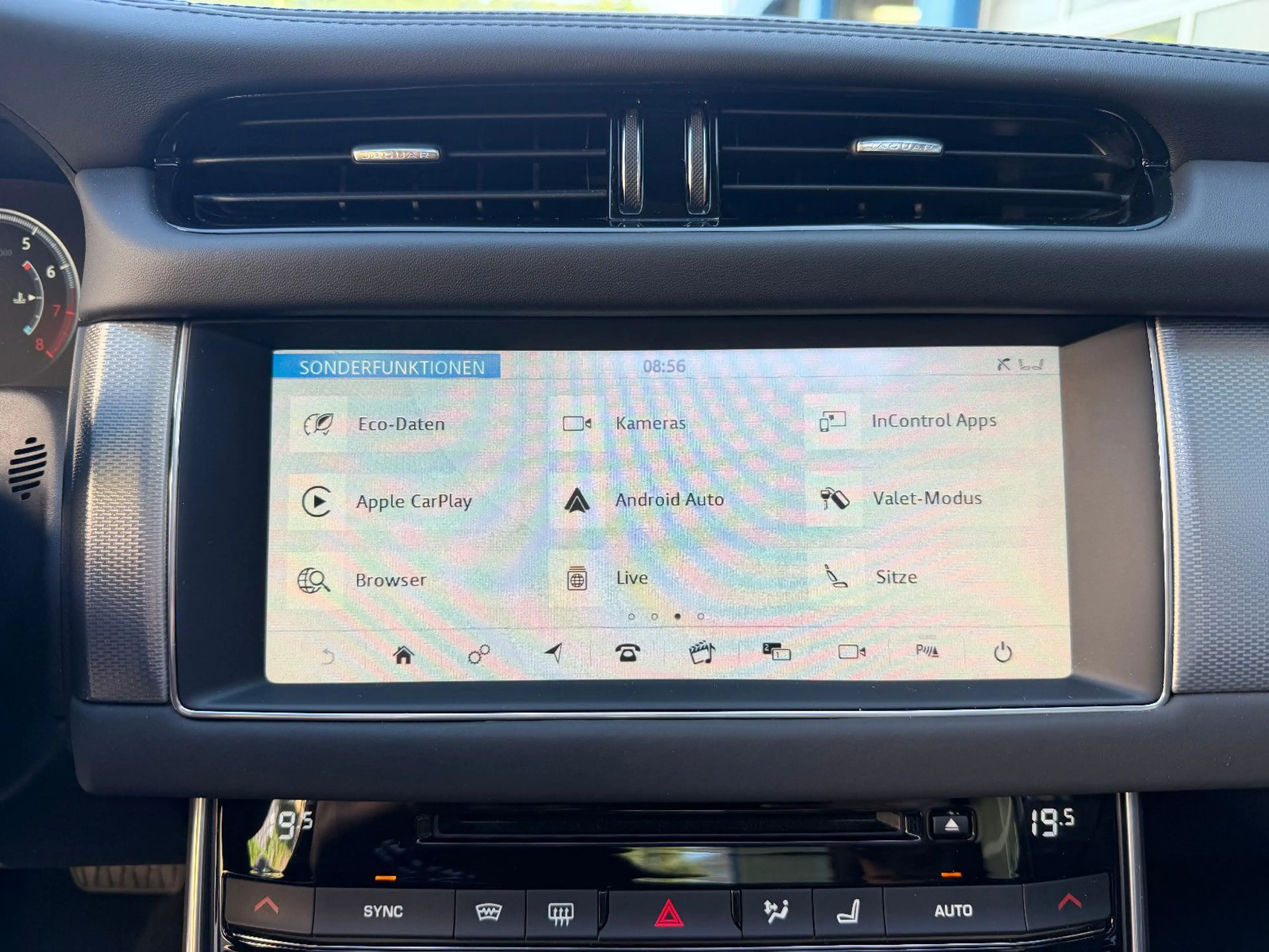 Jaguar XF Portfolio 25 AWD PANO/ACC/LEDER/WiP/15.000 KM — photo 35