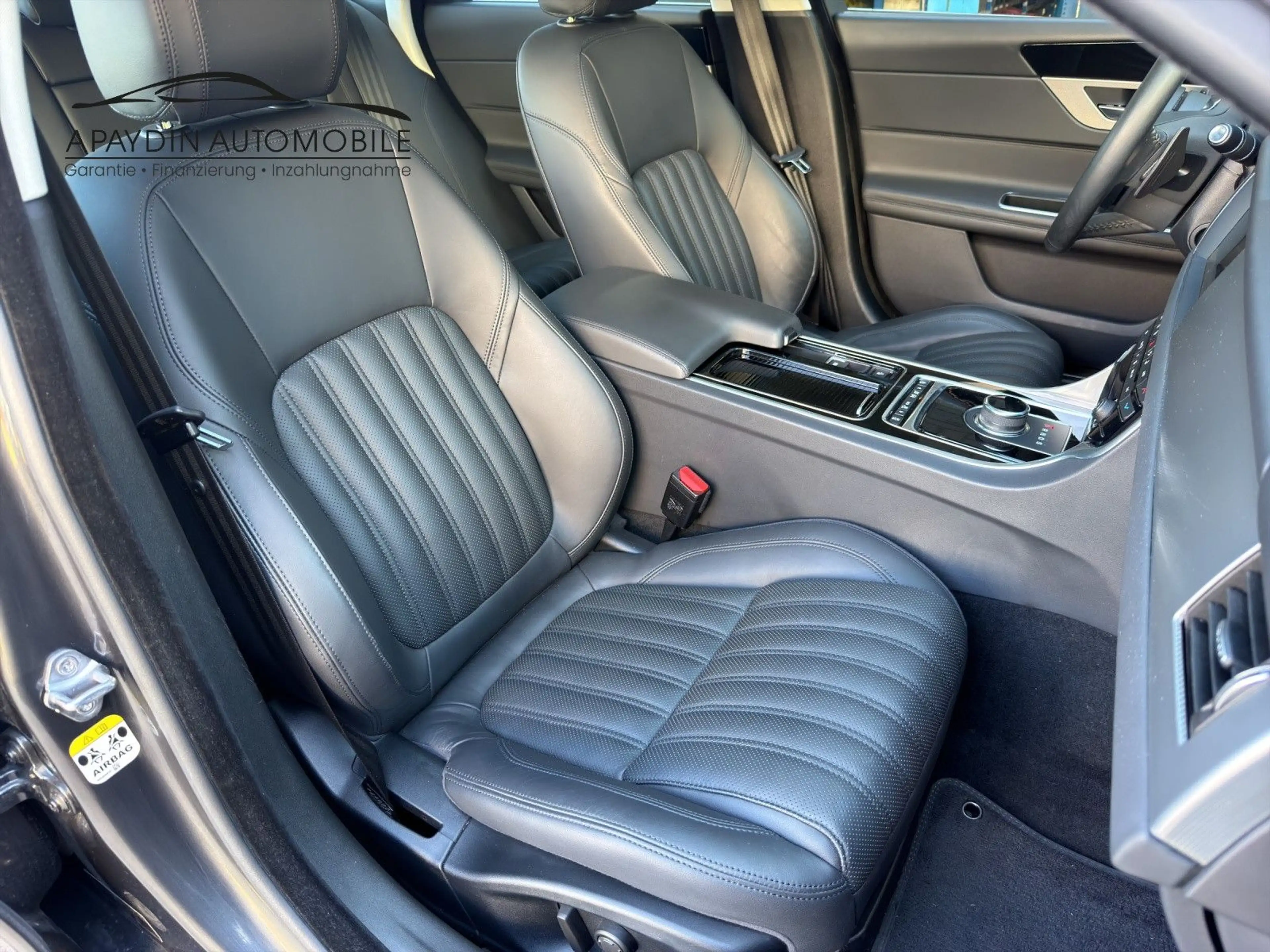 Jaguar XF Portfolio 25 AWD PANO/ACC/LEDER/WiP/15.000 KM — photo 17