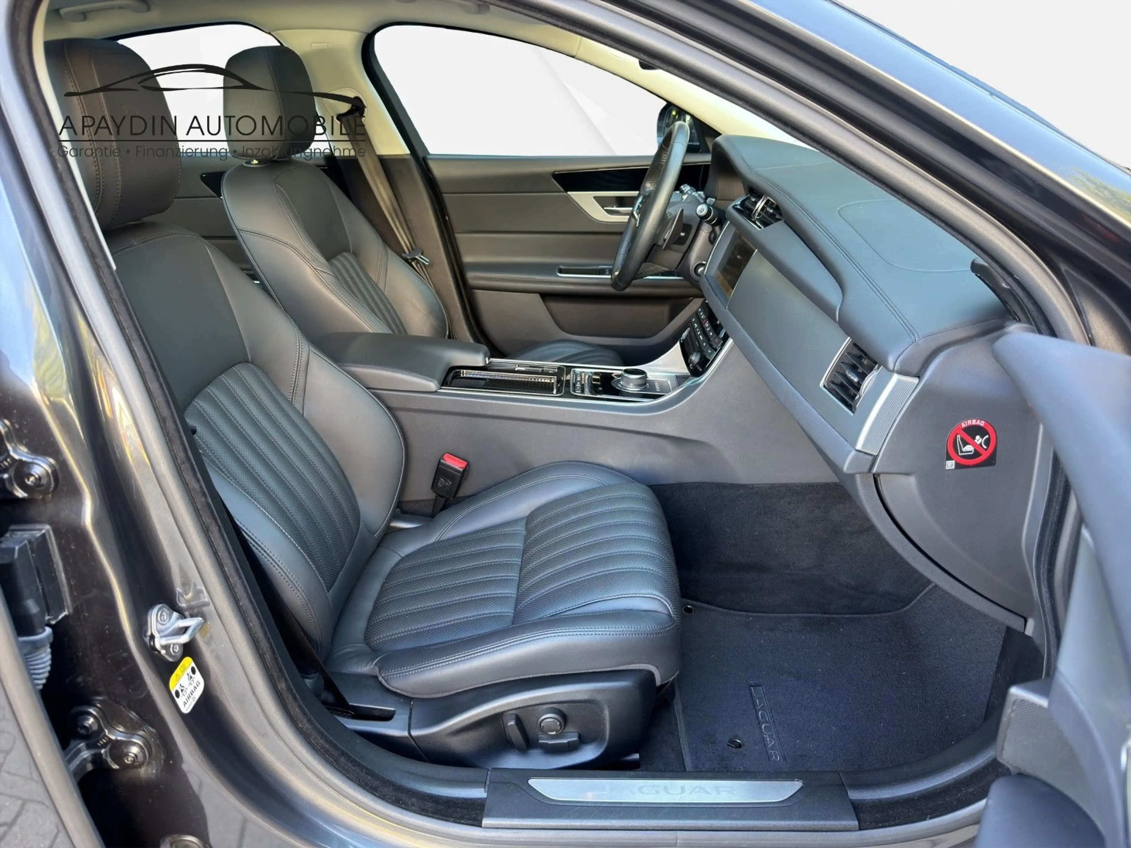 Jaguar XF Portfolio 25 AWD PANO/ACC/LEDER/WiP/15.000 KM — photo 15