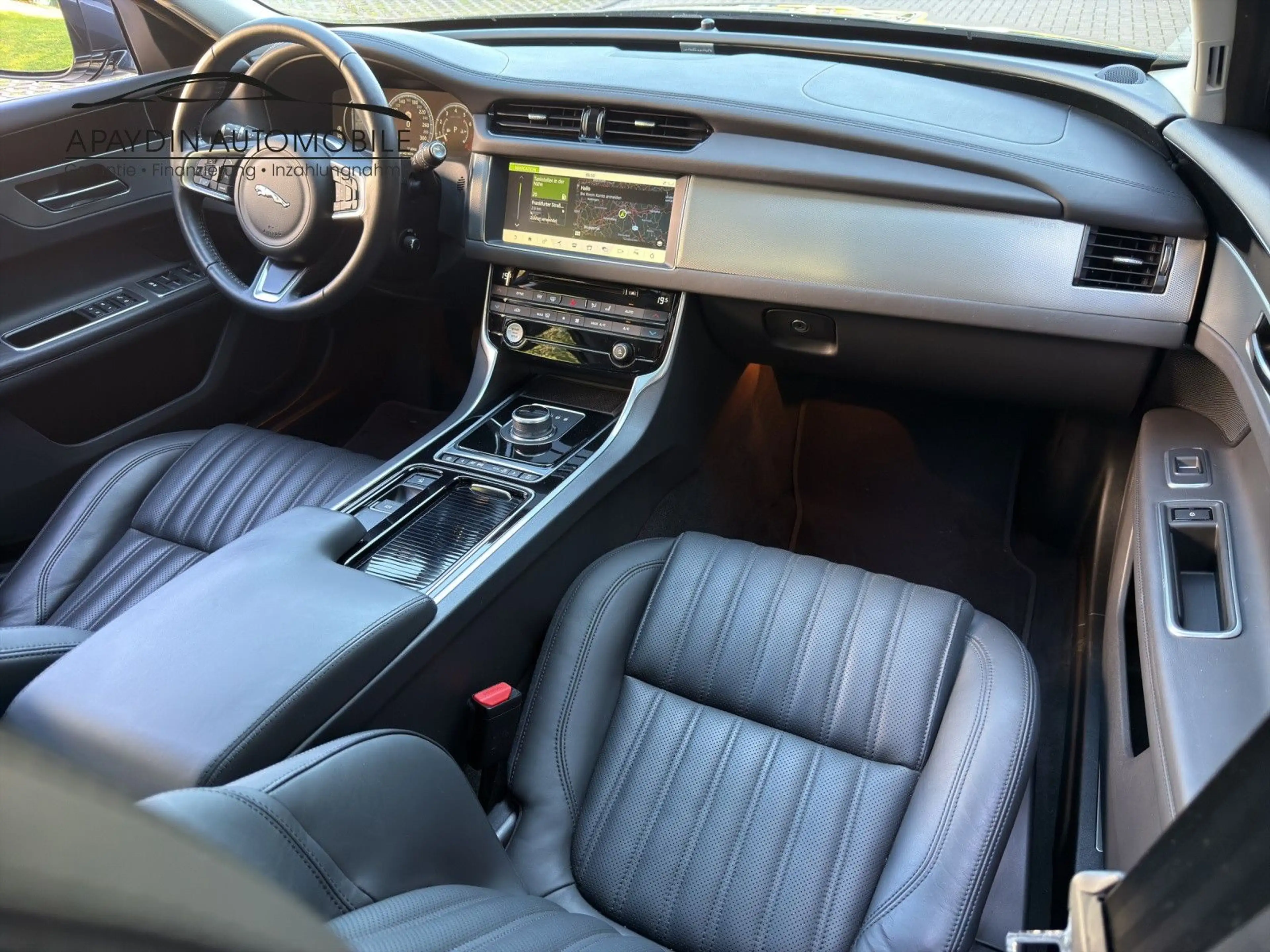 Jaguar XF Portfolio 25 AWD PANO/ACC/LEDER/WiP/15.000 KM — photo 28