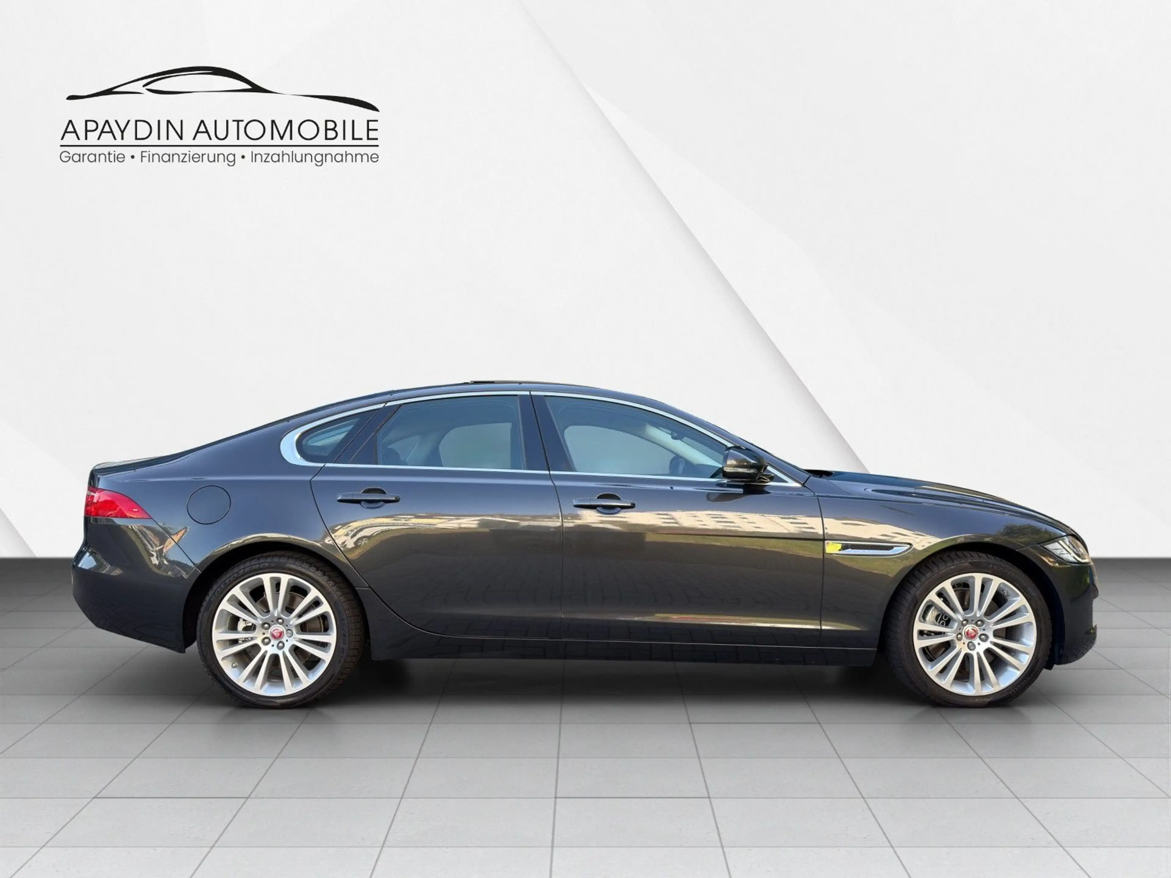 Jaguar XF Portfolio 25 AWD PANO/ACC/LEDER/WiP/15.000 KM — photo 6