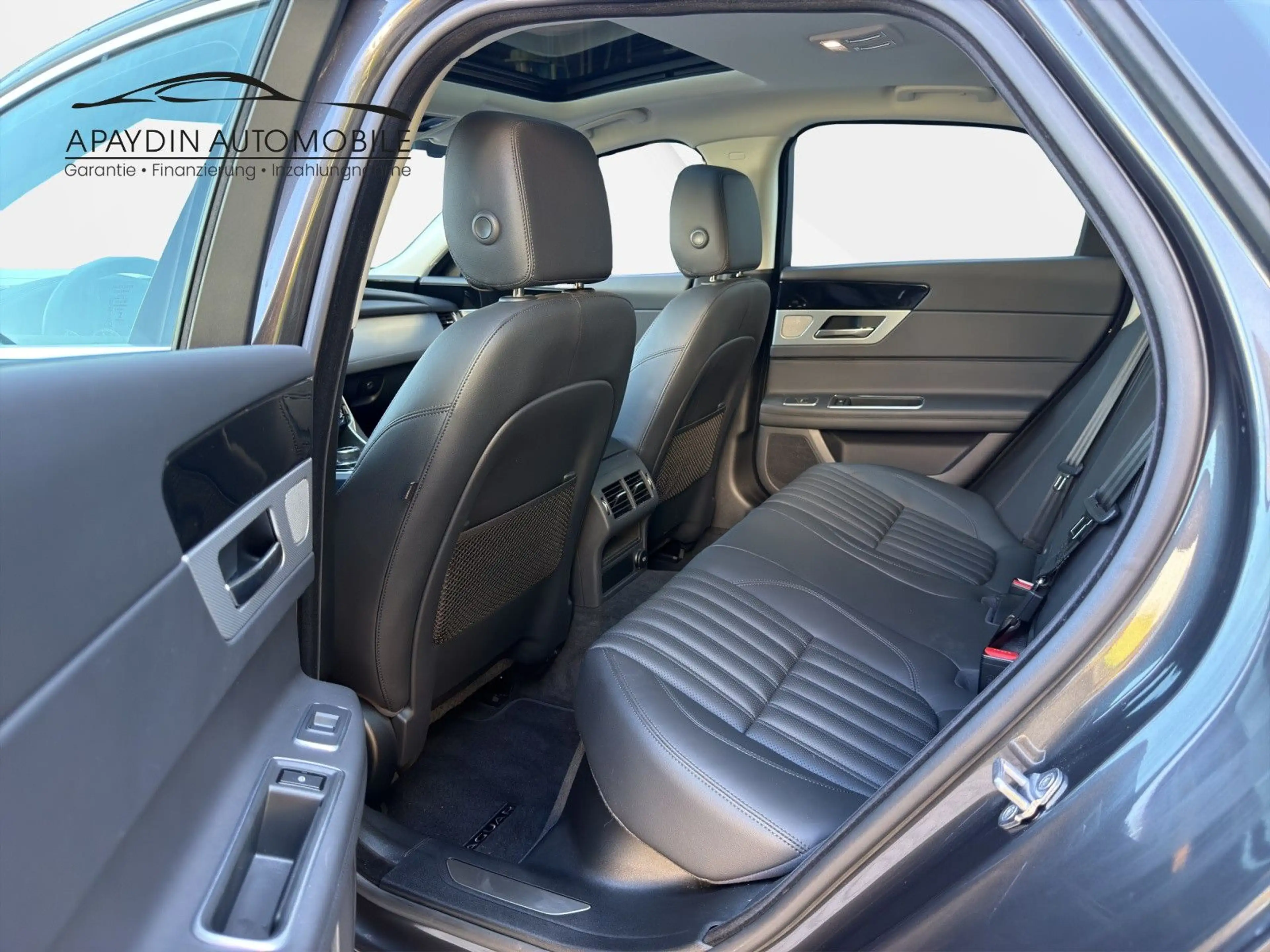 Jaguar XF Portfolio 25 AWD PANO/ACC/LEDER/WiP/15.000 KM — photo 23