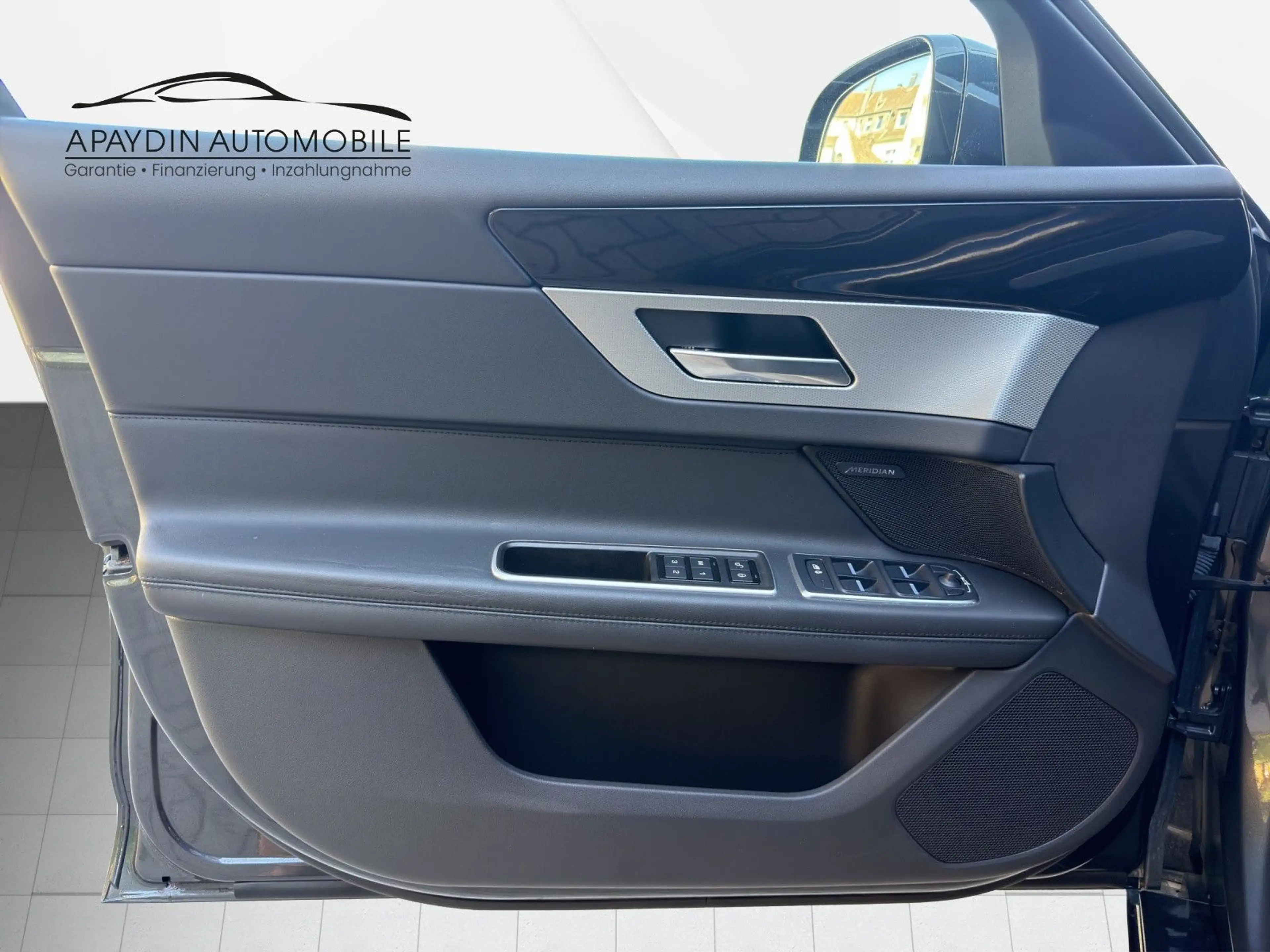 Jaguar XF Portfolio 25 AWD PANO/ACC/LEDER/WiP/15.000 KM — photo 20