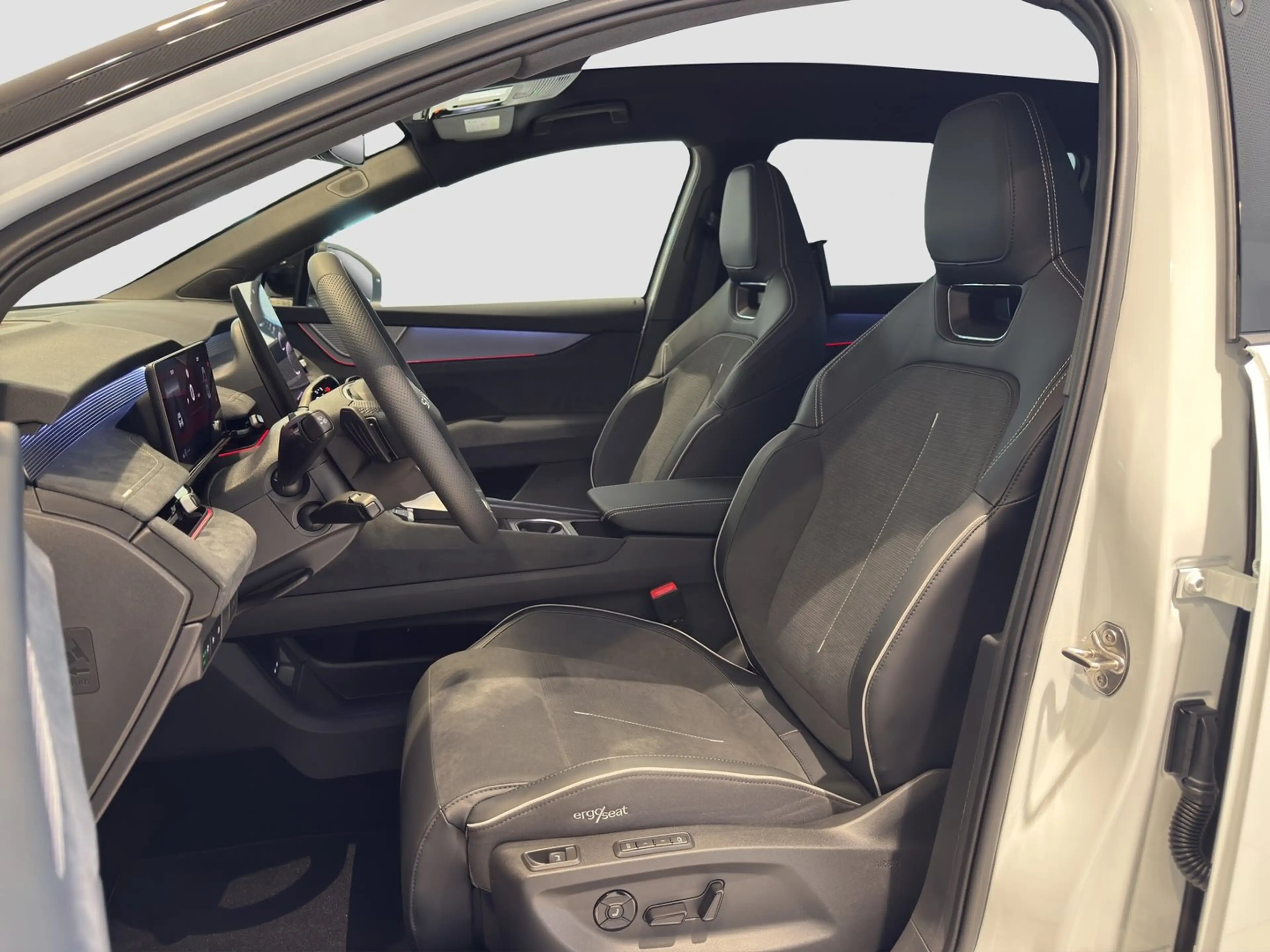 Skoda Peaq Sportline 90x — photo 8