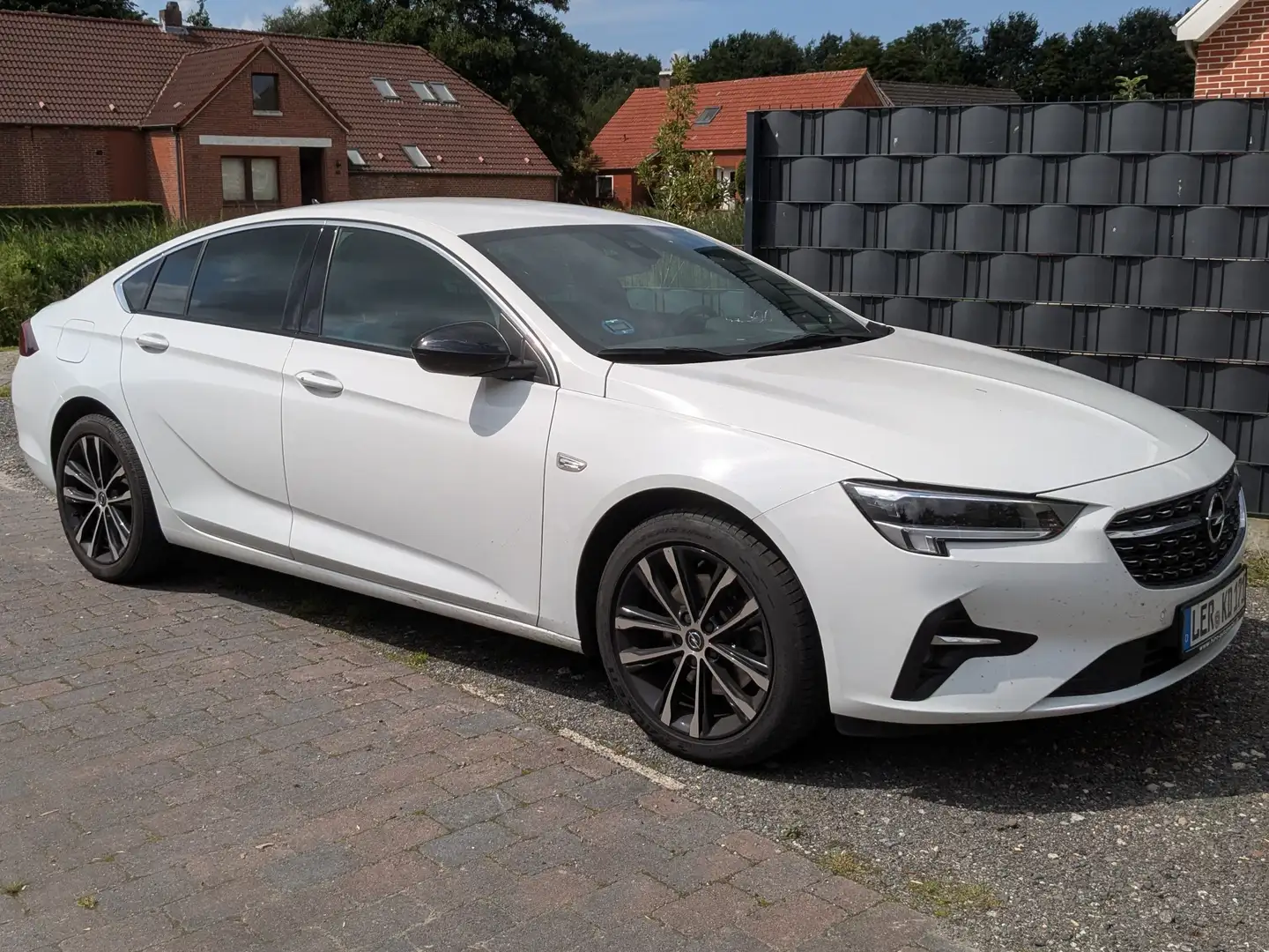 Opel Insignia Insignia Grand Sport 2.0 Diesel Automatik Ultimate Weiß - 1