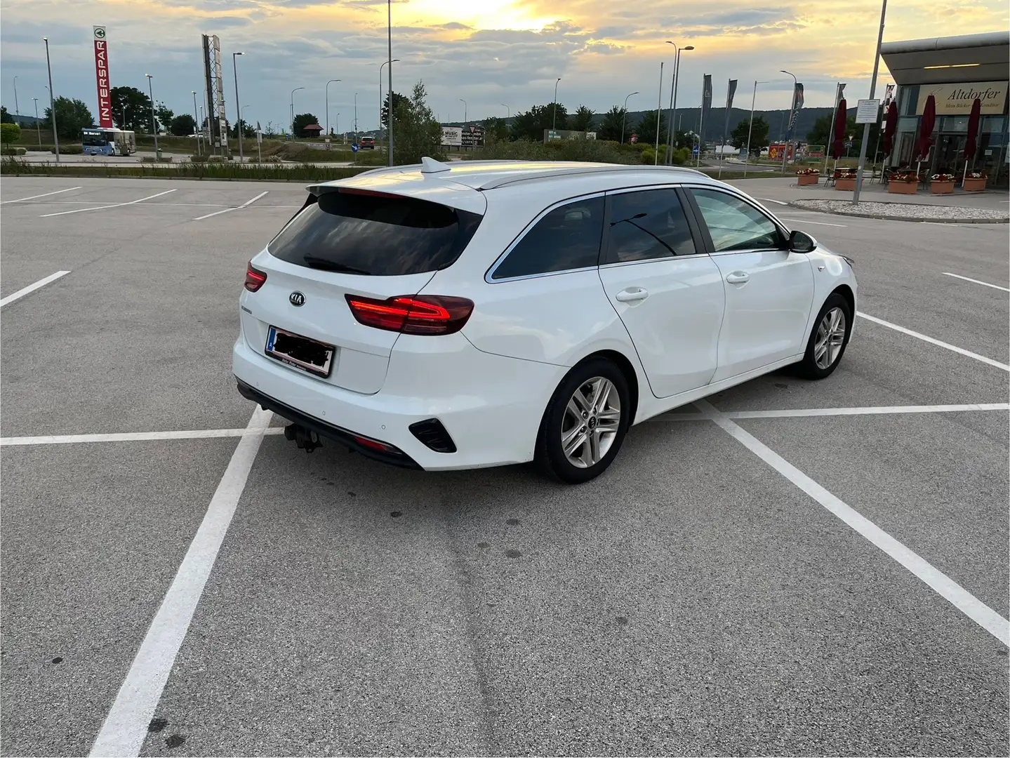 Kia Ceed SW / cee'd SW 1,4 MPI Silber - 2