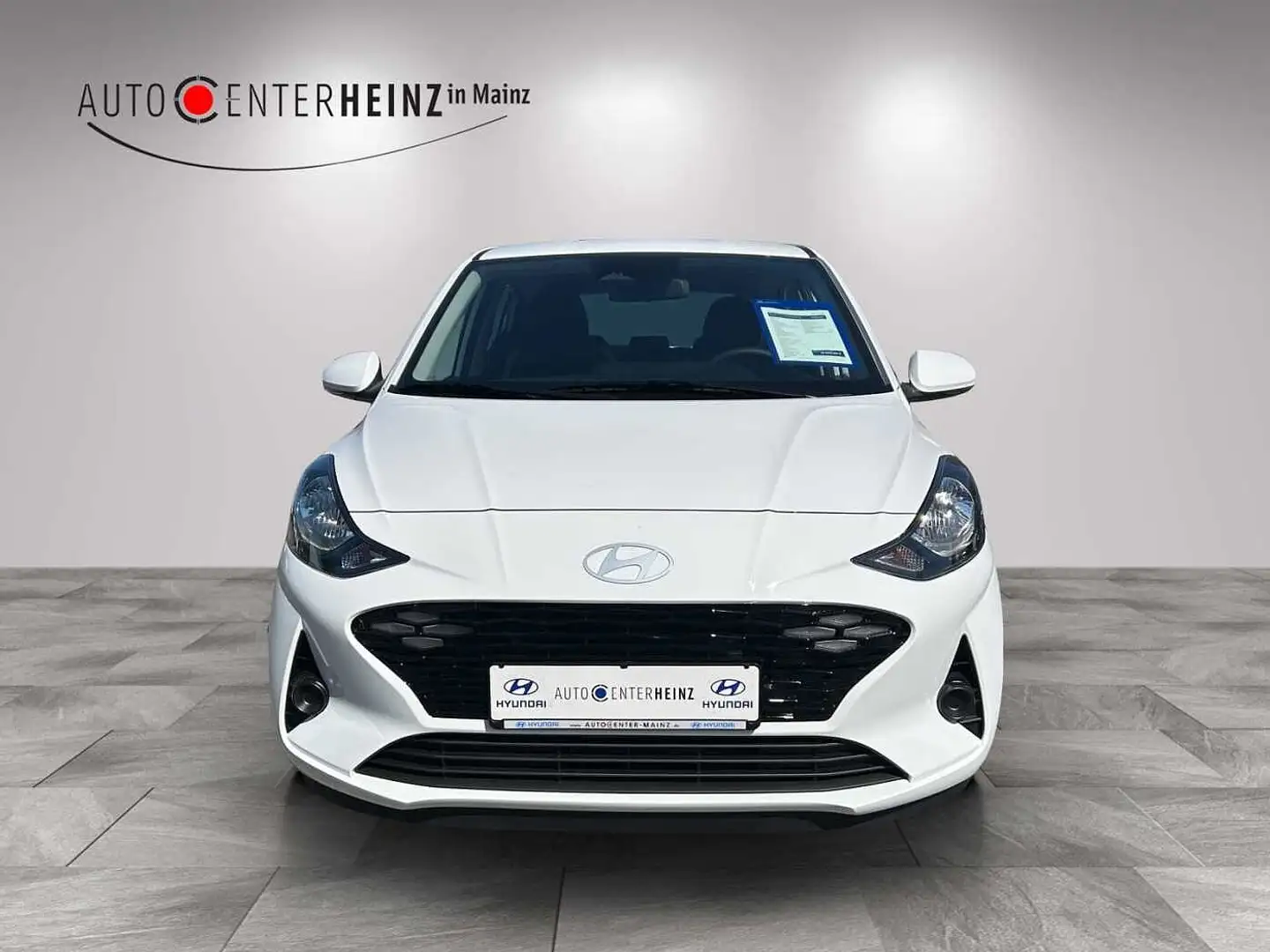 Hyundai i10 1.2 Trend Alb - 2