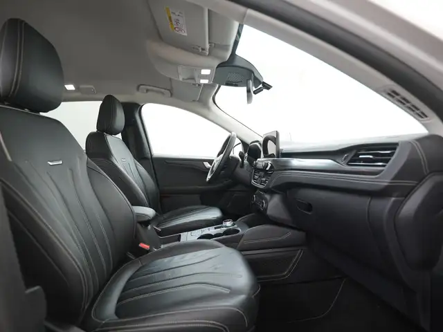 Ford Kuga view 3