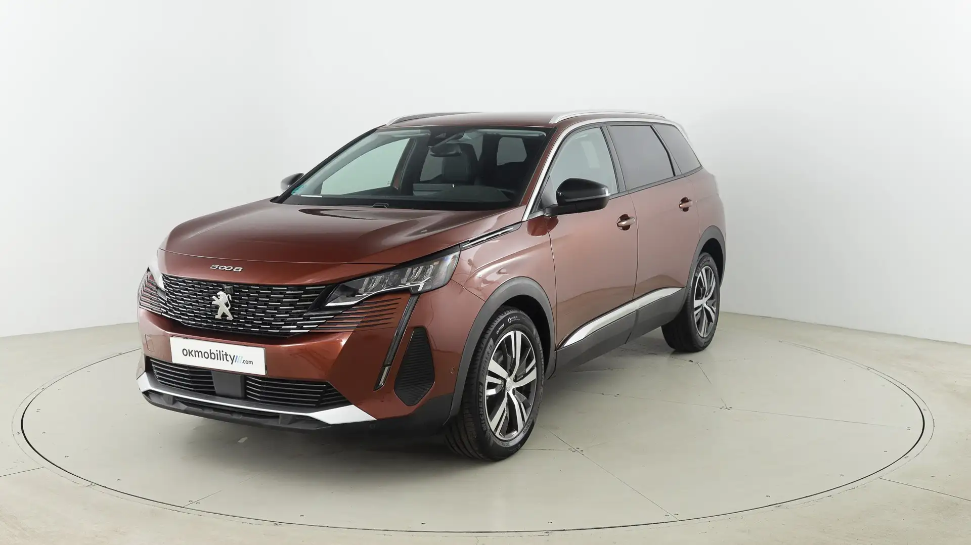 Peugeot 5008 1.2 PureTech S&S Allure 7 pl. 130 Коричневий - 1