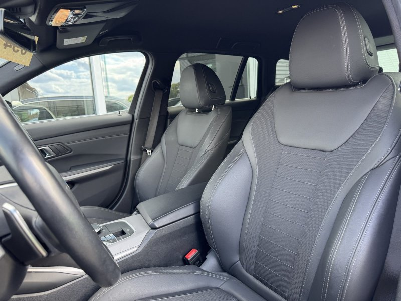 BMW 330 d Mildh.Touring Facelift Teil-Leder Navi LED Kamer — photo 12