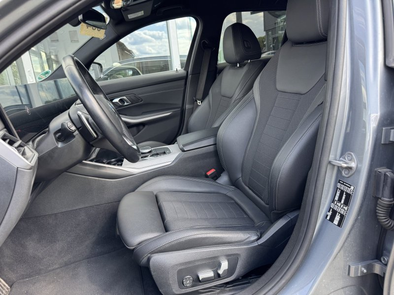 BMW 330 d Mildh.Touring Facelift Teil-Leder Navi LED Kamer — photo 11