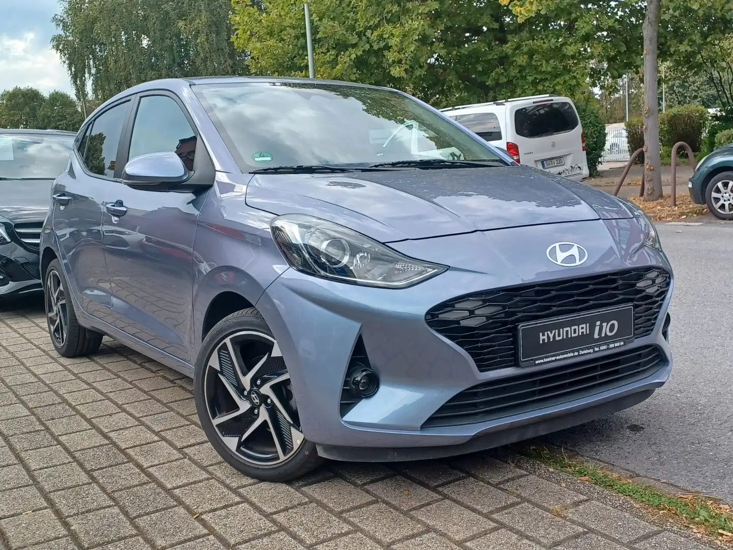 Hyundai i10 Prime "Beste Ausstattung!" 4-Zylinder 62kW Bleu - 1