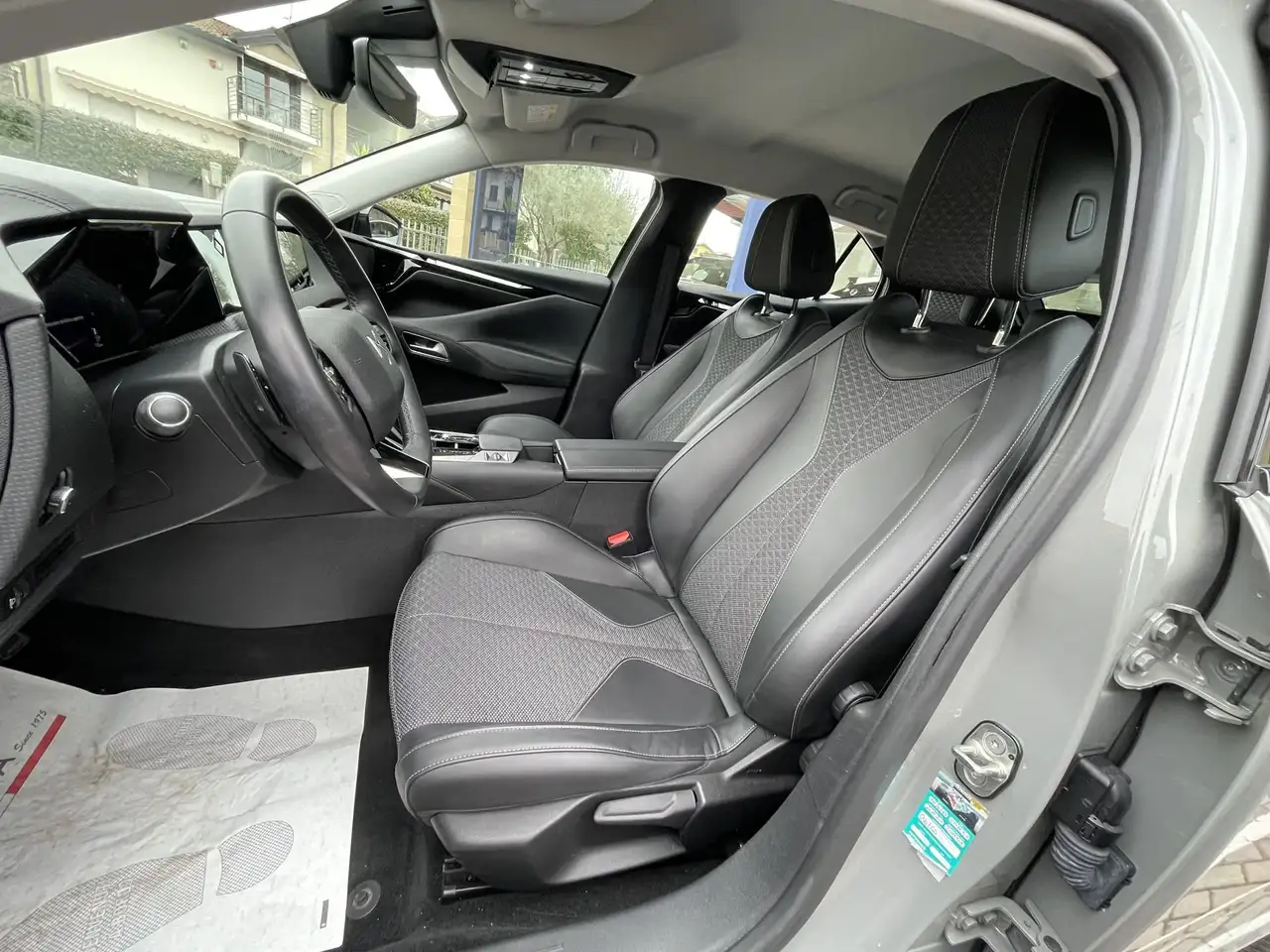 DS Automobiles DS 4 1.2 puretech Cross Trocadero 130cv auto 10