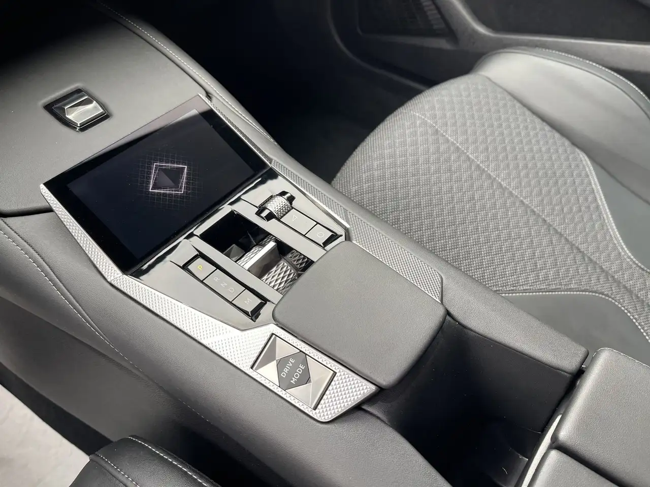 DS Automobiles DS 4 1.2 puretech Cross Trocadero 130cv auto 28