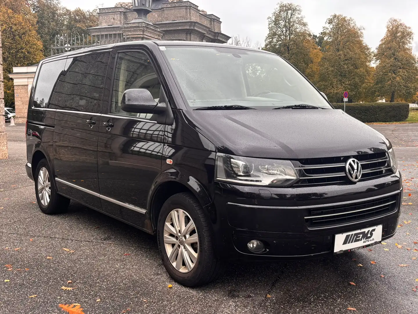 Volkswagen T5 Multivan 4Motion Highline *PICKERL*7 SITZE*SCHIEBETÜREN elektr.*KAMERA* Schwarz - 2