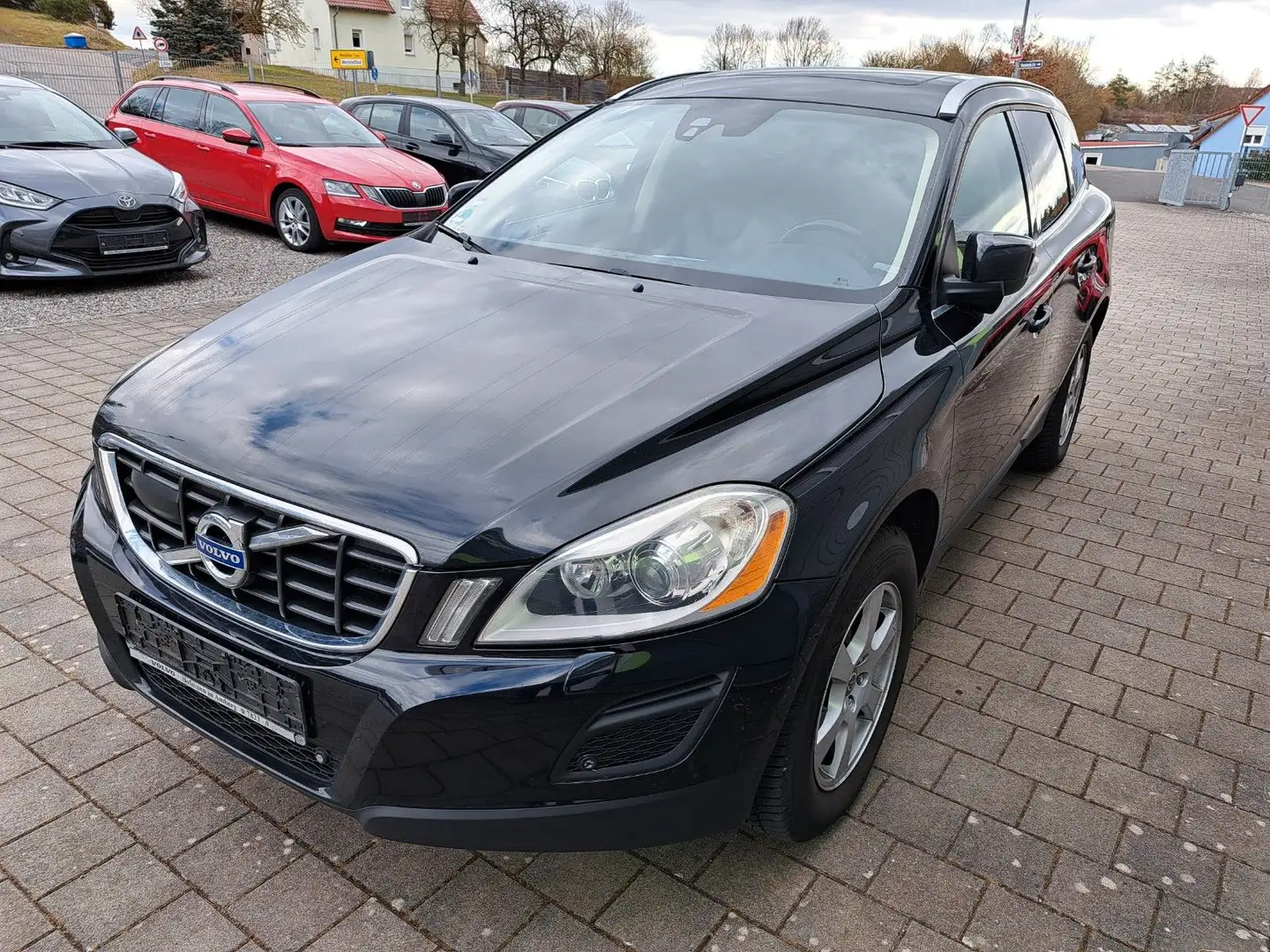 Volvo XC60 Summum AWD "Navi-Panorama-Xenon" Schwarz - 1