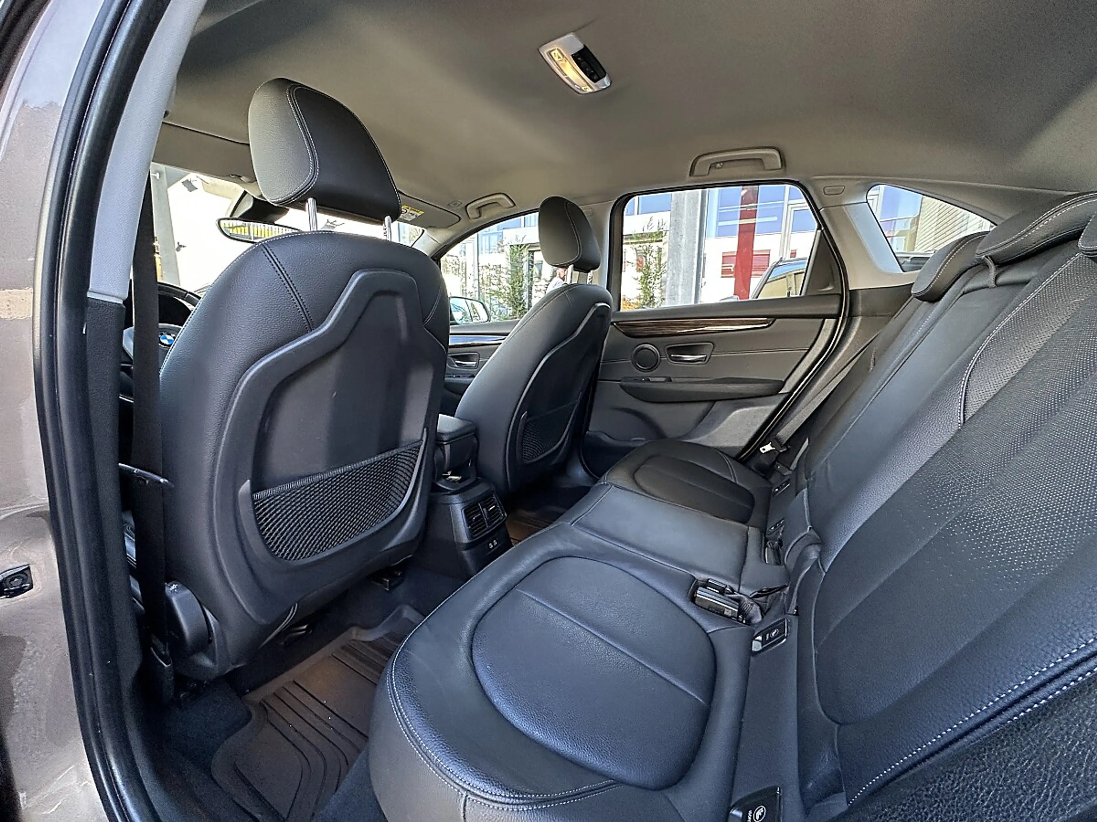 BMW 216 i Active Tourer — photo 13