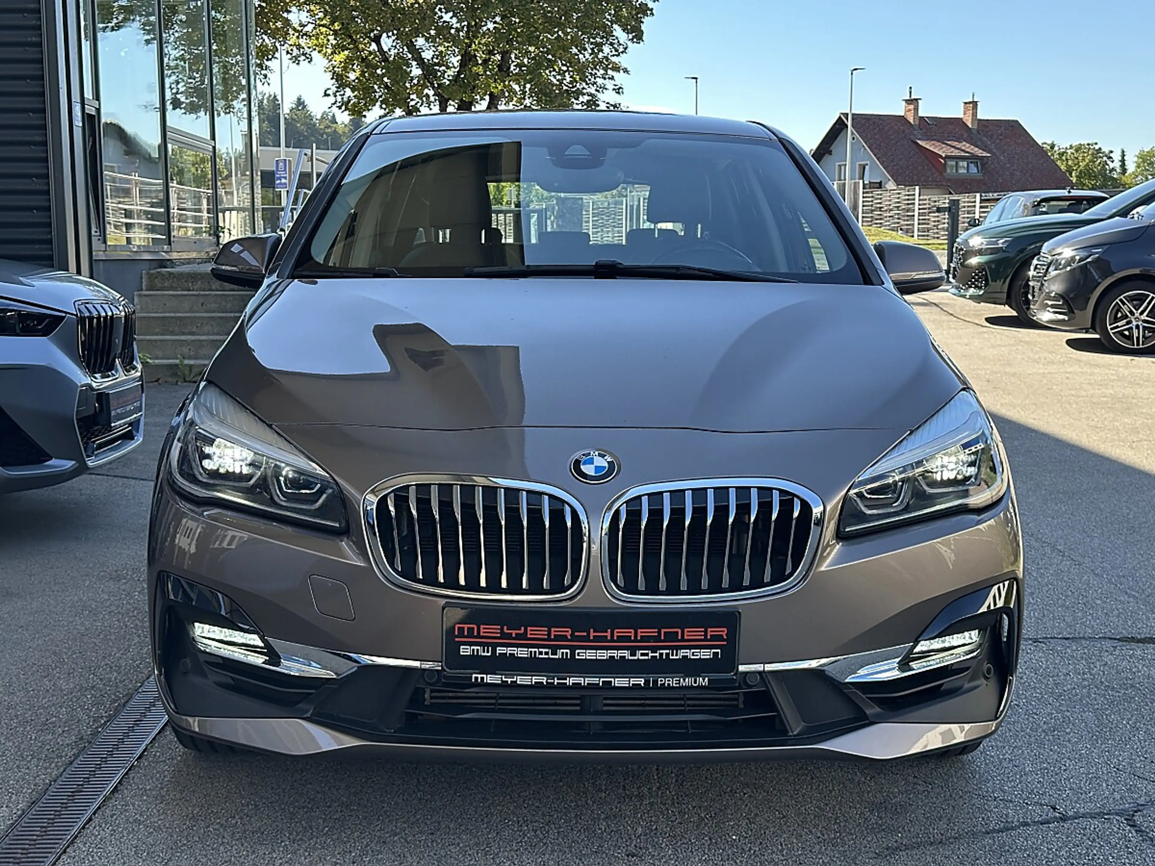 BMW 216 i Active Tourer — photo 4