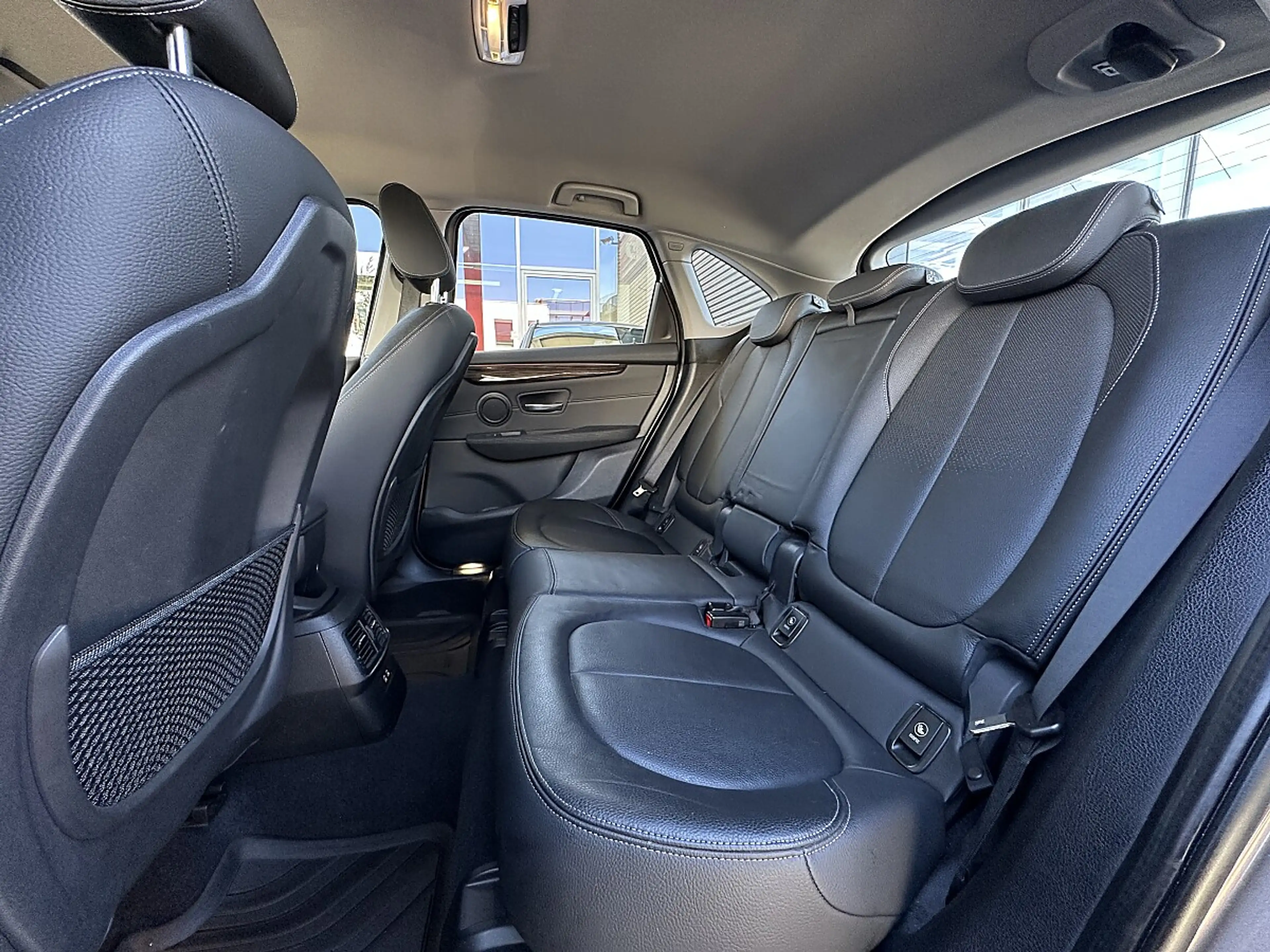 BMW 216 i Active Tourer — photo 14