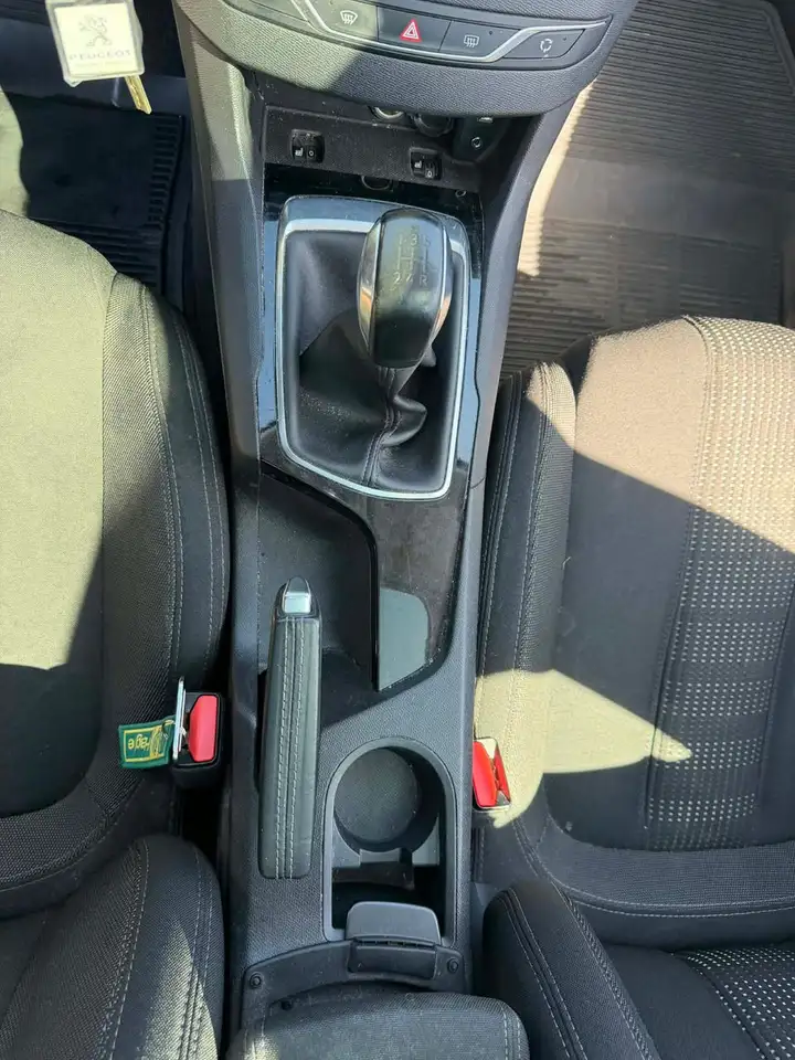 Peugeot 308 308 — photo 4