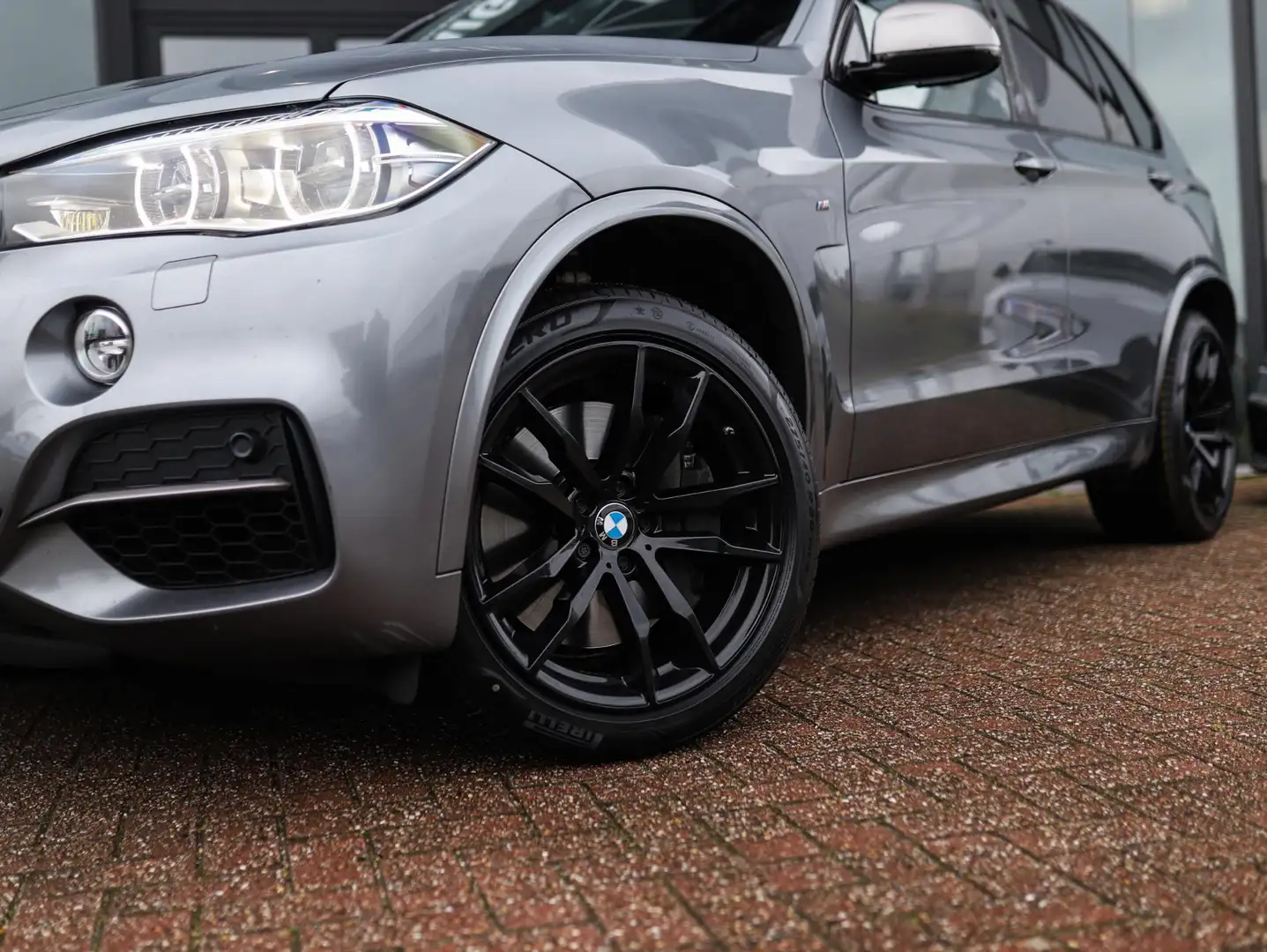 BMW X5 M50d | Trekhaak | HUD | Pano | Stuurverwarming | H Gris - 2