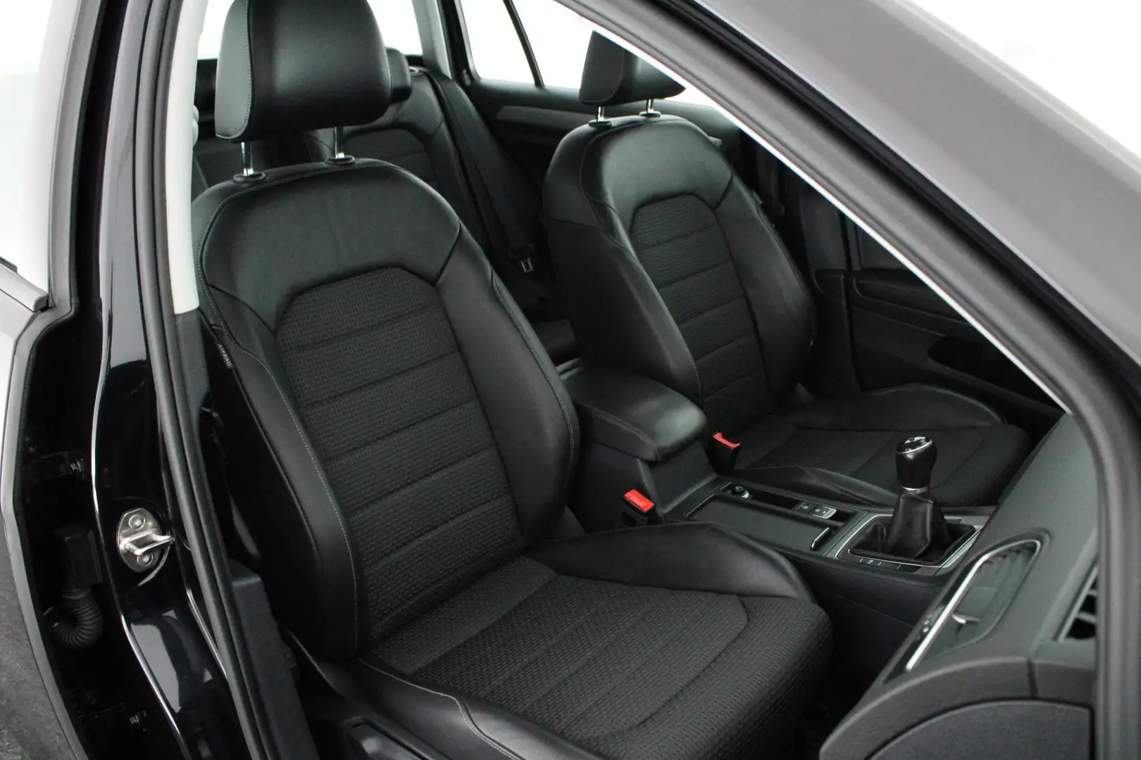 Volkswagen Golf Variant 1.6 TDI 110pk Comfortline Stoelverwarming Navigati Чёрный - 2