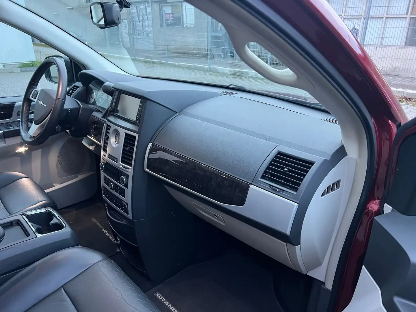 Chrysler Grand Voyager Grand Voyager 2,8 CRD Aut. Limited Kırmızı - 2