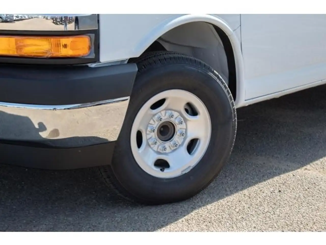 Chevrolet Express 2500 снимка Chevrolet Express 2500