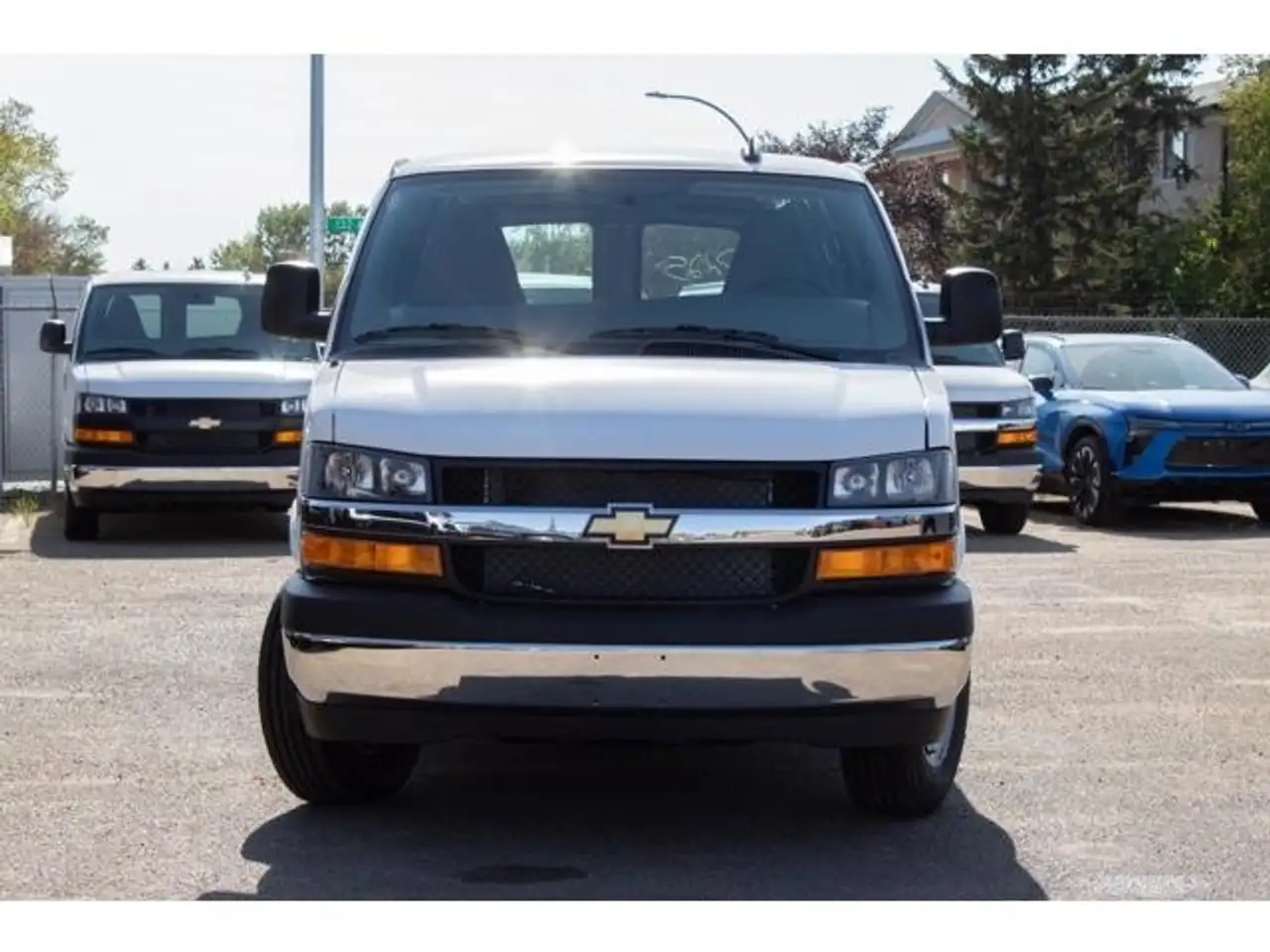 Chevrolet Express 2500 снимка Chevrolet Express 2500