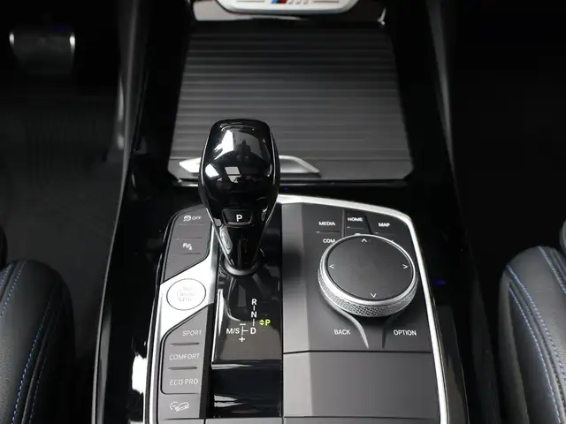 BMW X3 M 40d Gestiksteuerung Head-Up HiFi DAB Ansicht 21
