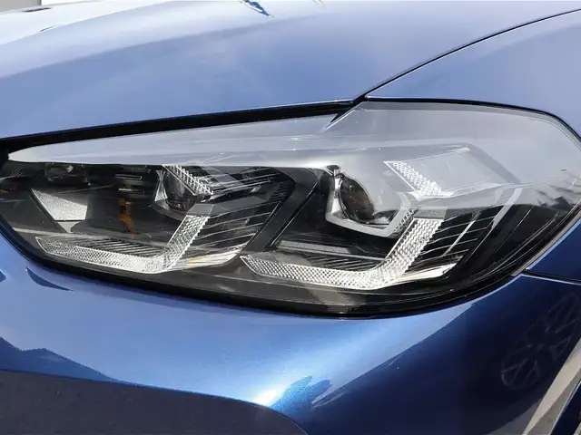 BMW X3 M 40d Gestiksteuerung Head-Up HiFi DAB Ansicht 10