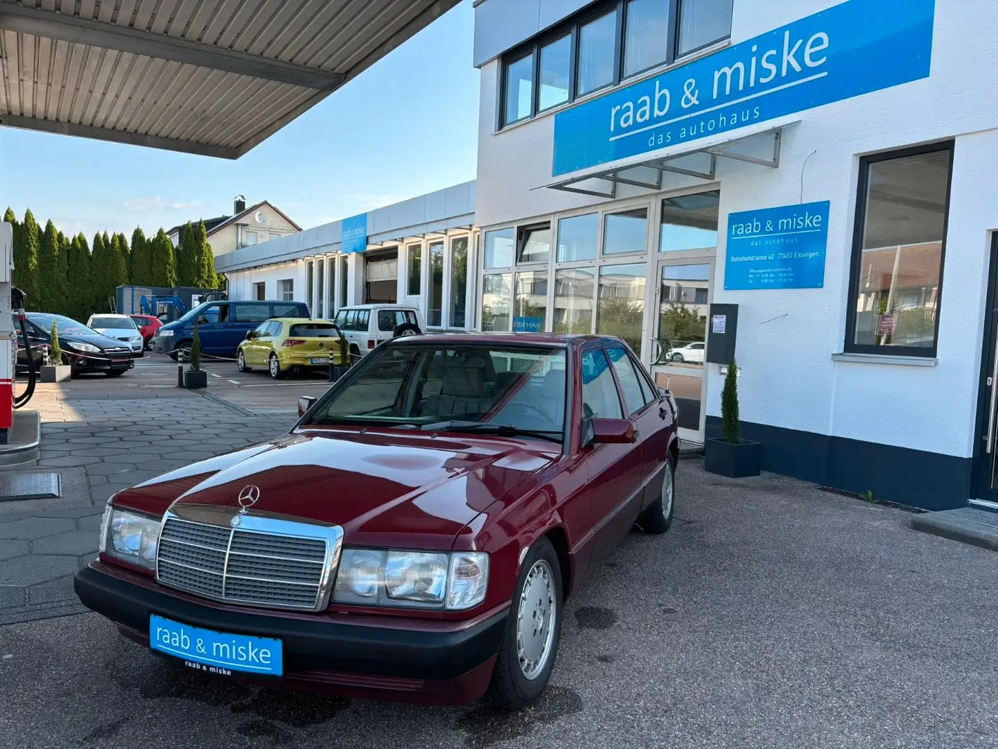 Mercedes-Benz 190 E *H-Kennzeichen* Rouge - 1