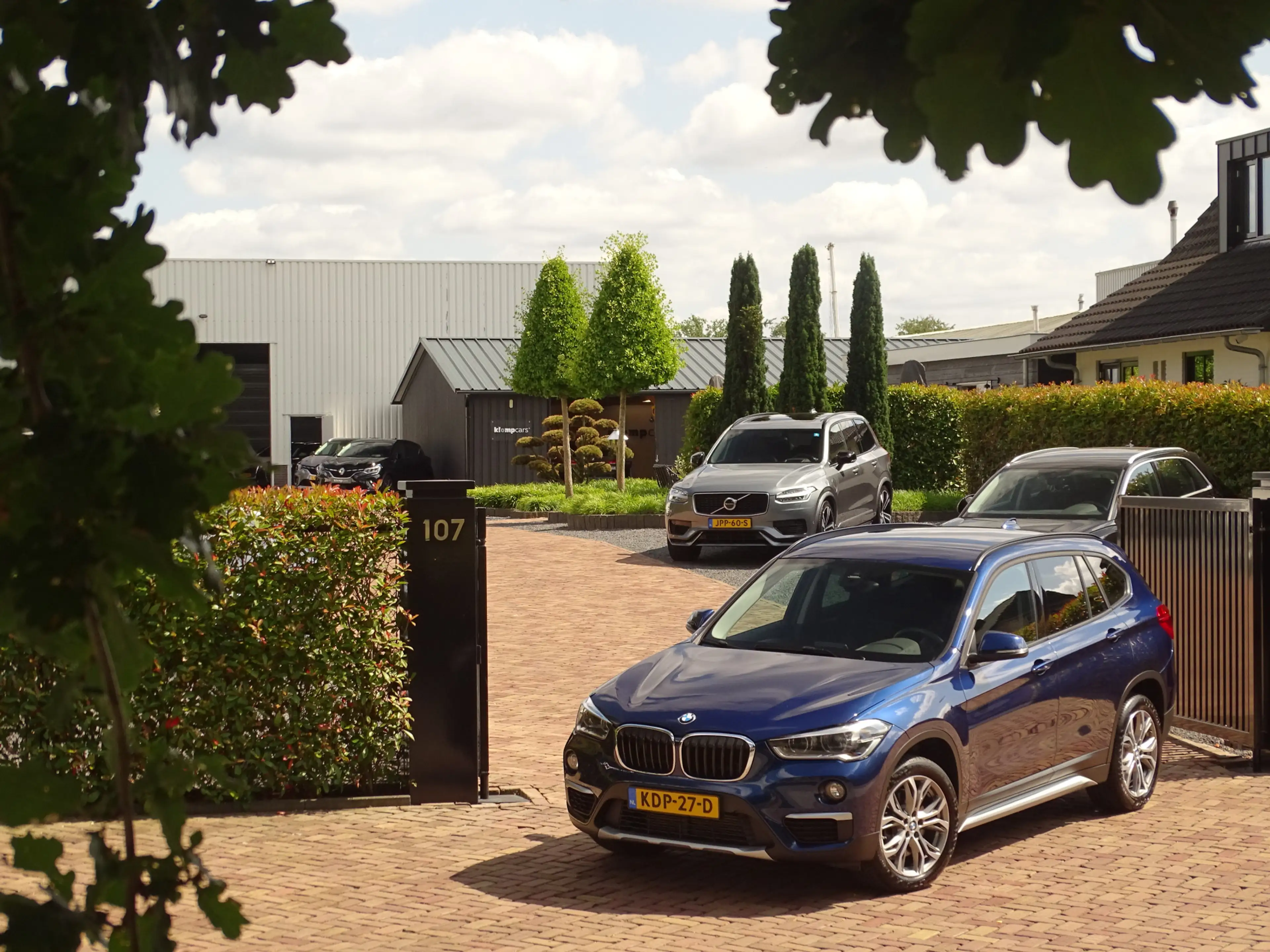 BMW X1 xDrive20i Executive | 1eEig | NAV | Stoelverw. | X — photo 4