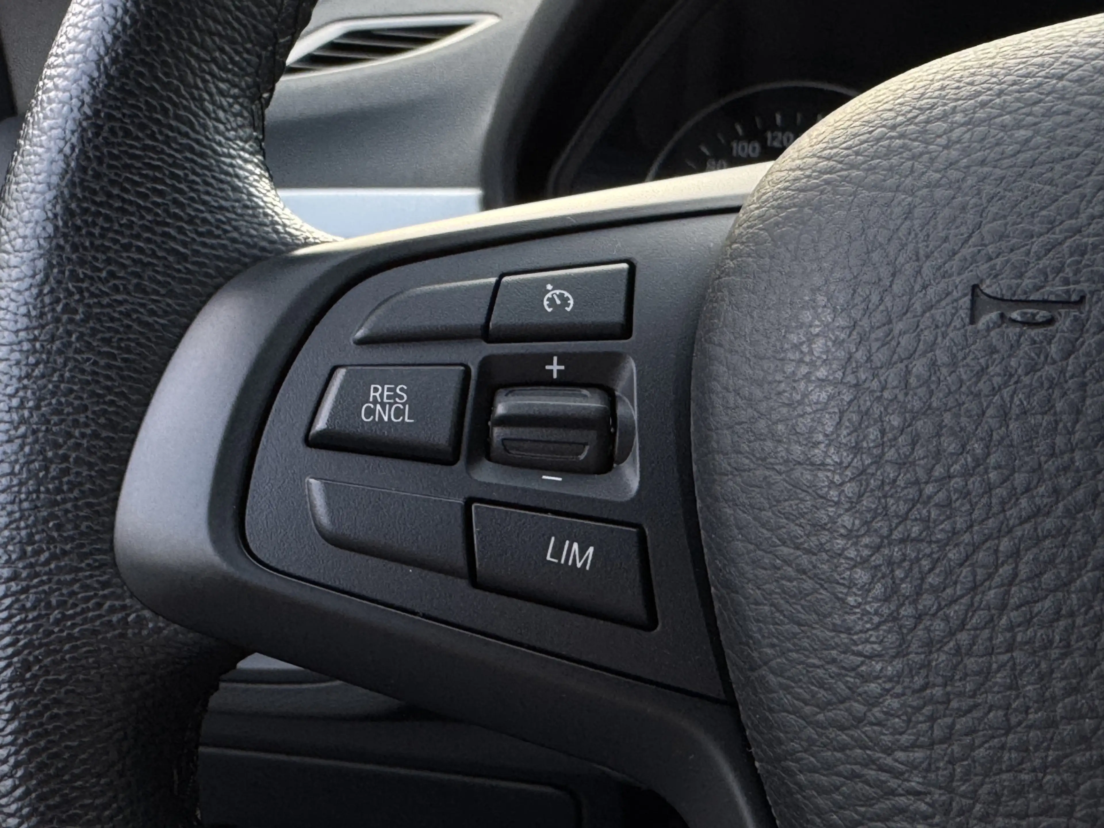 BMW X1 xDrive20i Executive | 1eEig | NAV | Stoelverw. | X — photo 45
