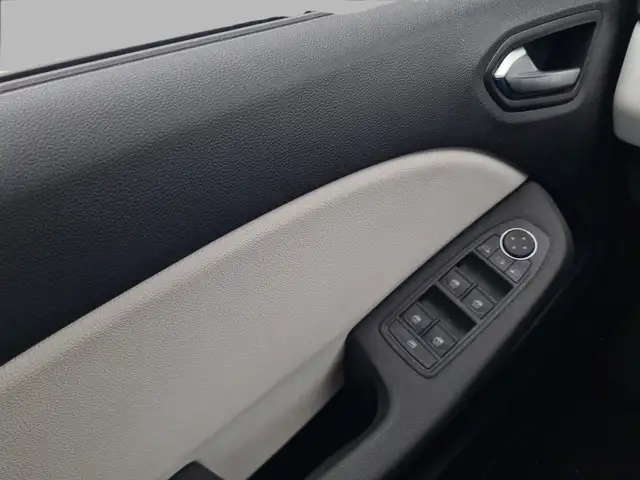 Renault Clio view 13