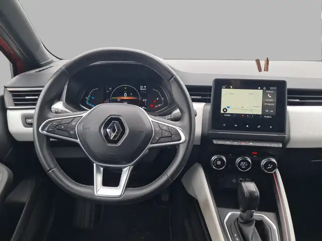Renault Clio view 9