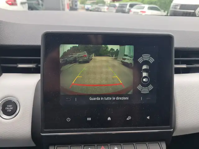 Renault Clio view 19
