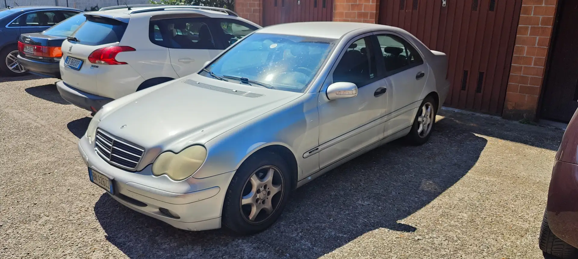 Mercedes-Benz 200 Argent - 2