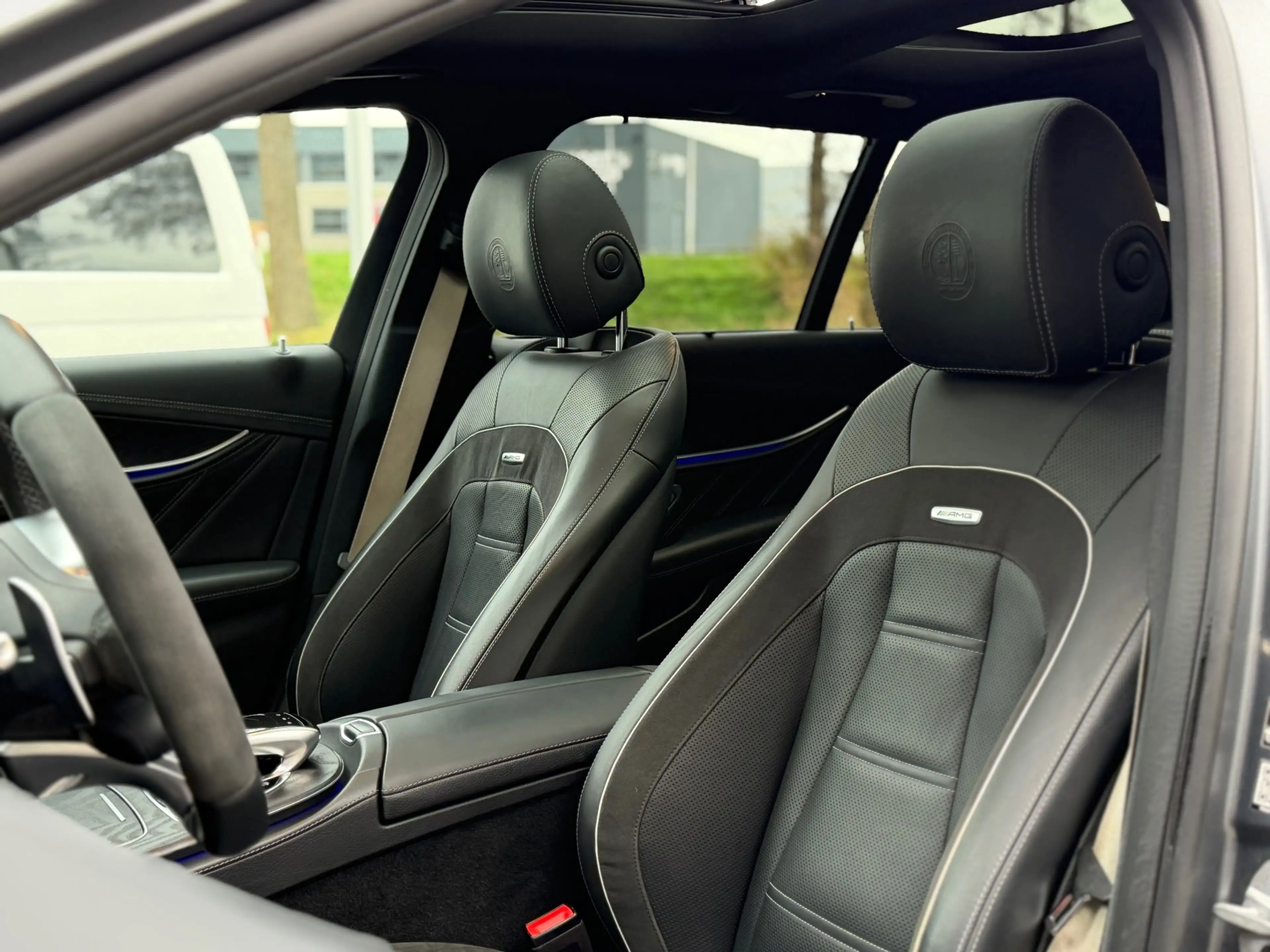 Mercedes-Benz E 63 AMG Estate S 4MATIC+|Pano|Keramisch|Massage|Burmester| — photo 15