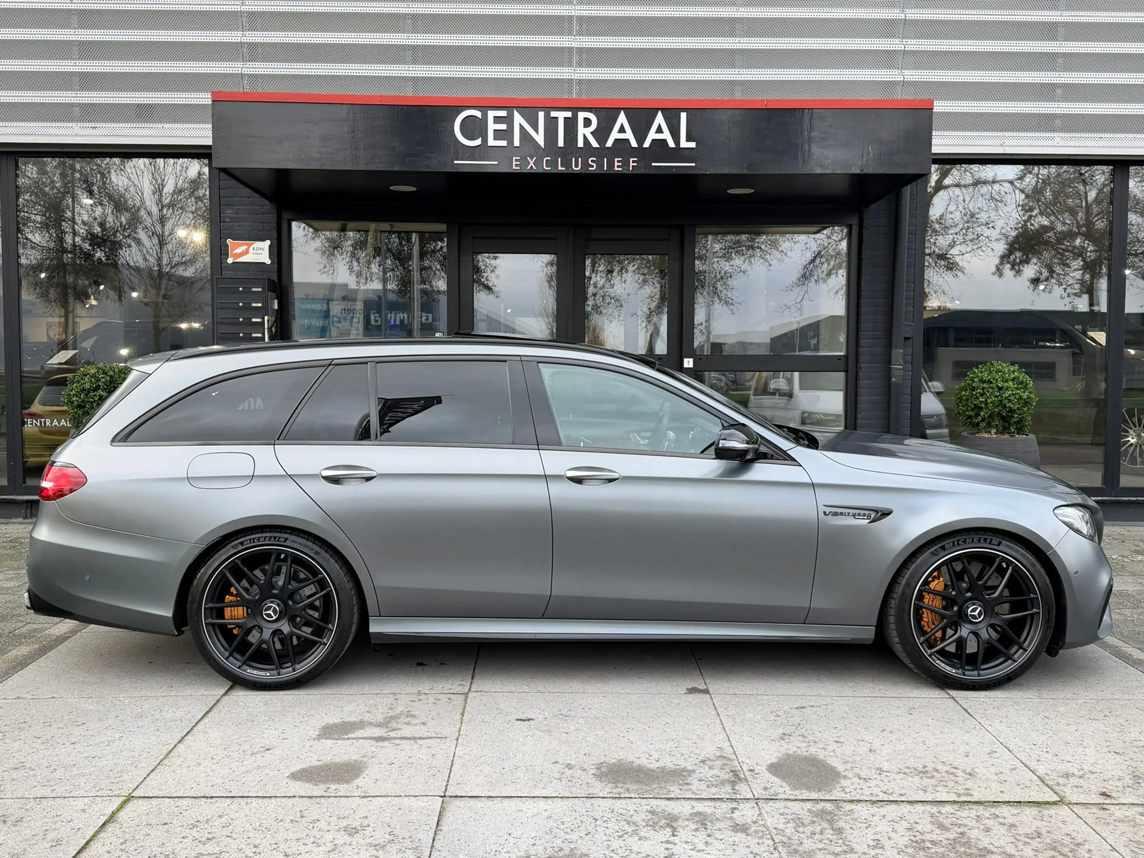 Mercedes-Benz E 63 AMG Estate S 4MATIC+|Pano|Keramisch|Massage|Burmester| — photo 12